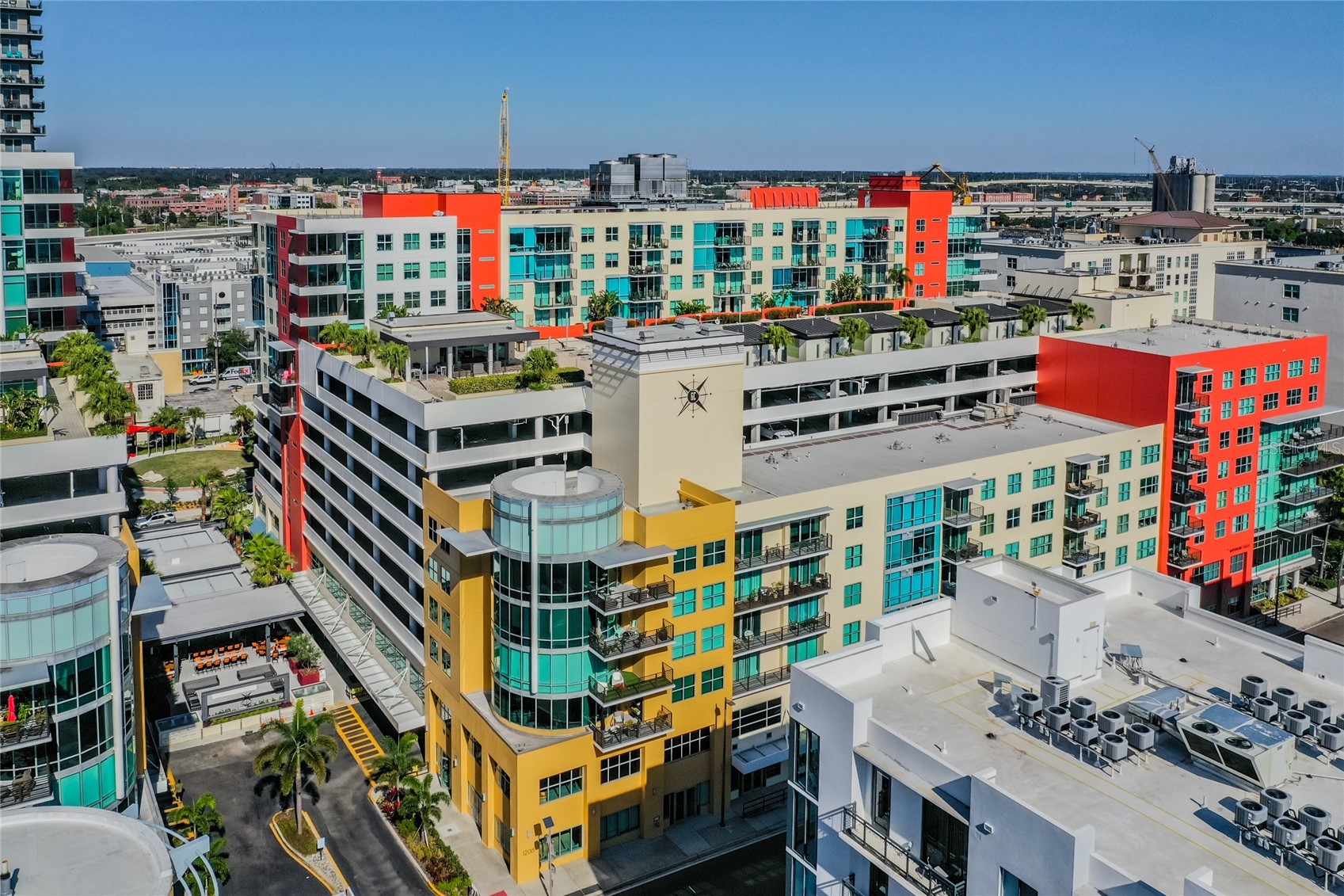 1120 E KENNEDY BOULEVARD 612