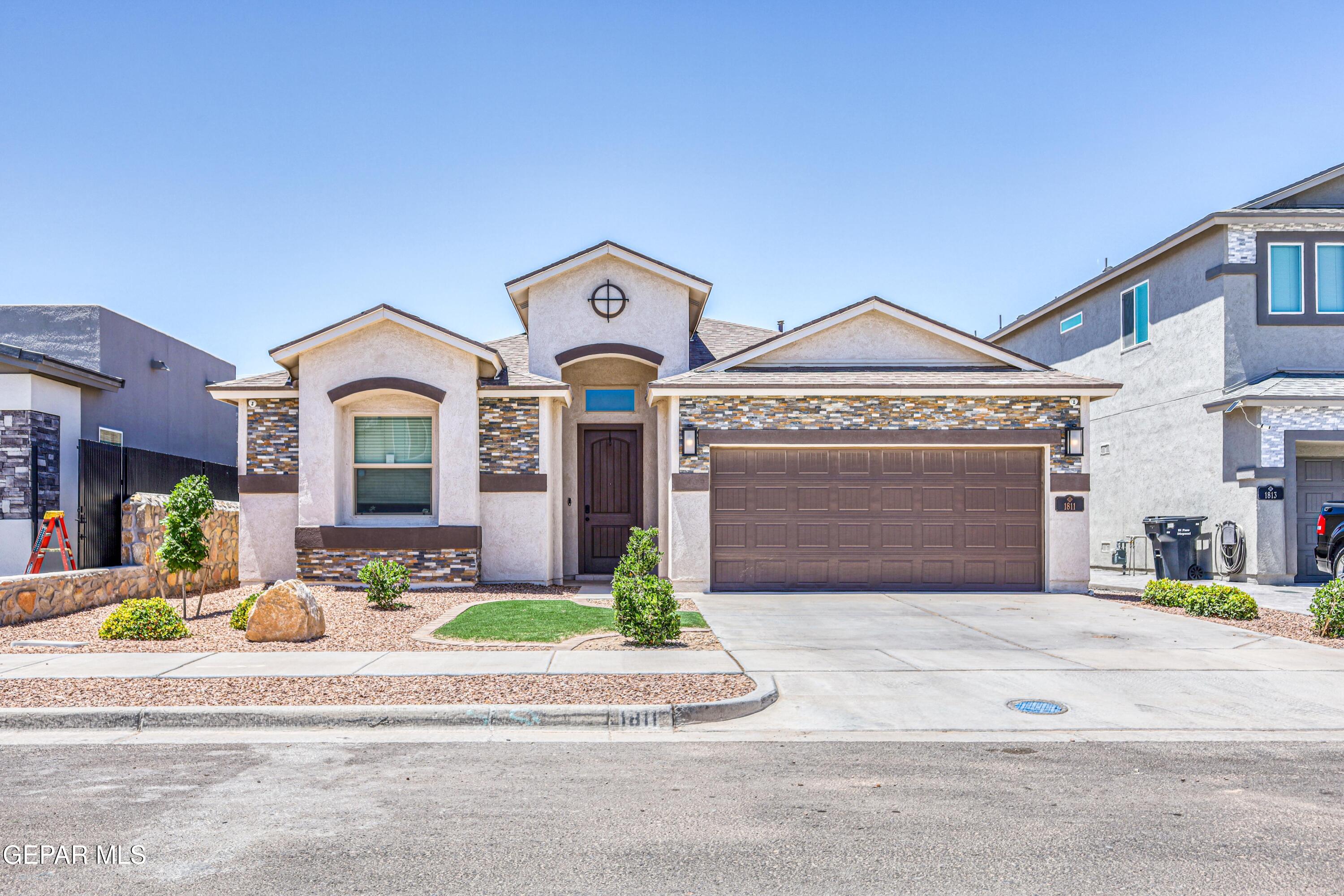 1811 RITZY LOU Place, El Paso, TX 79928