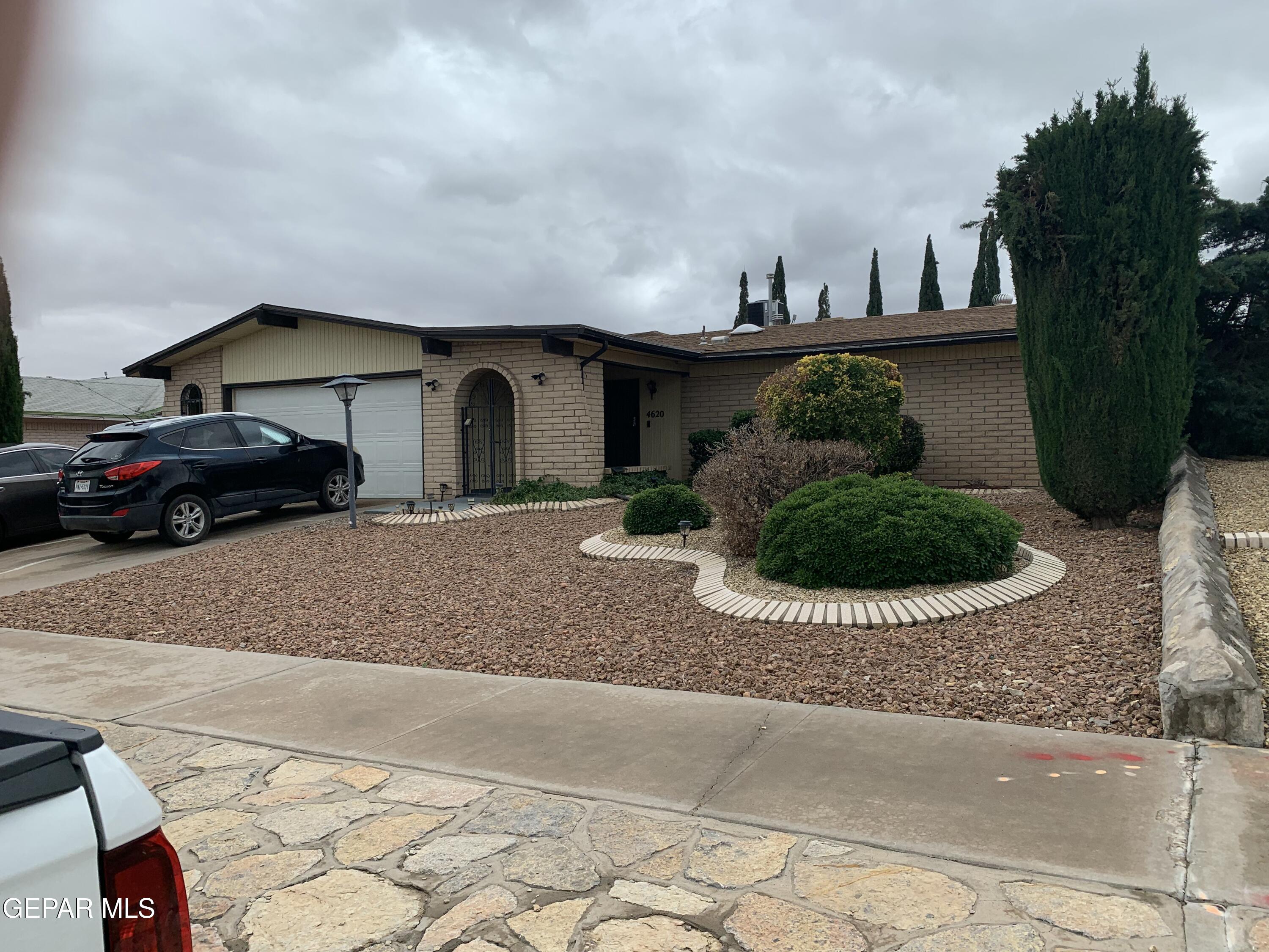 4620 CAPRICORN Drive, El Paso, TX 79924
