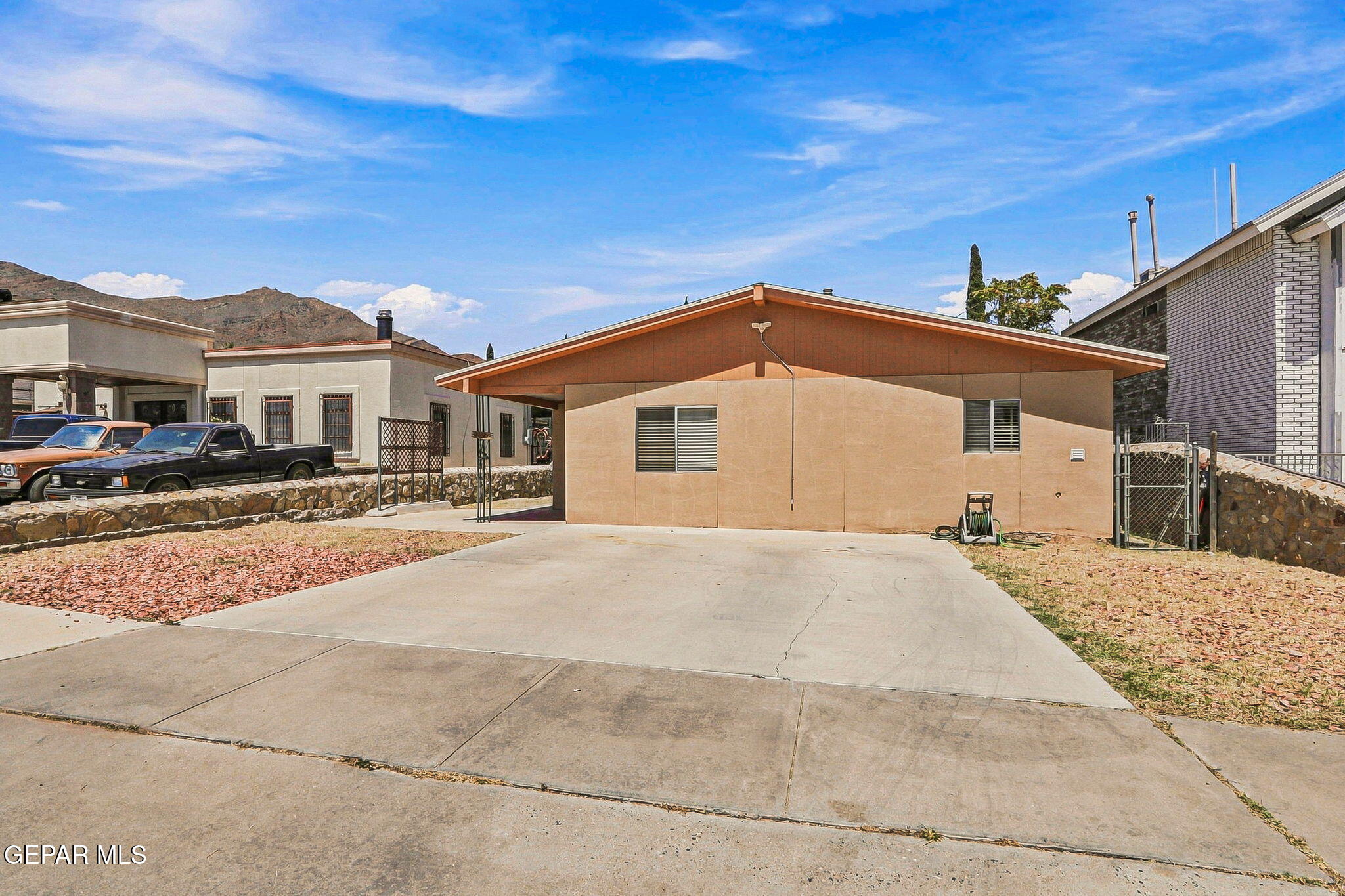 2627 Gold Avenue 2, El Paso, TX 79930