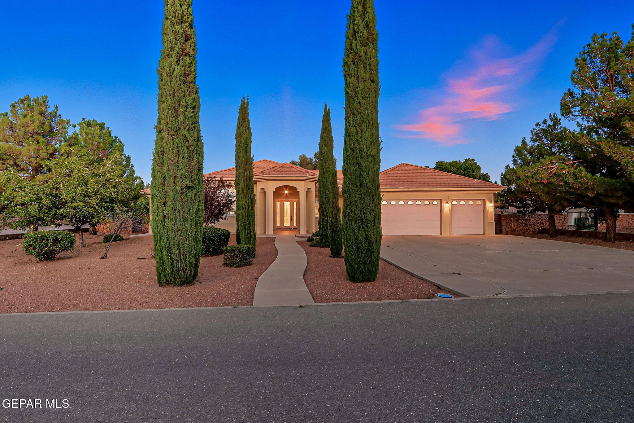 5512 WOODFIELD Drive, El Paso, TX 79932