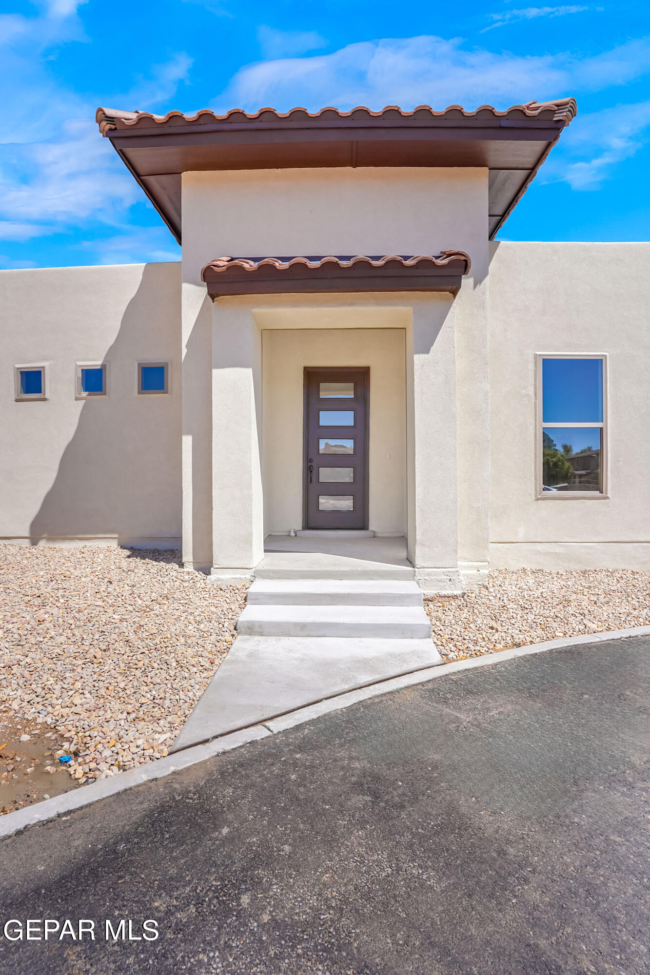 871 COUNTRY CLUB Road 4E, El Paso, TX 79932