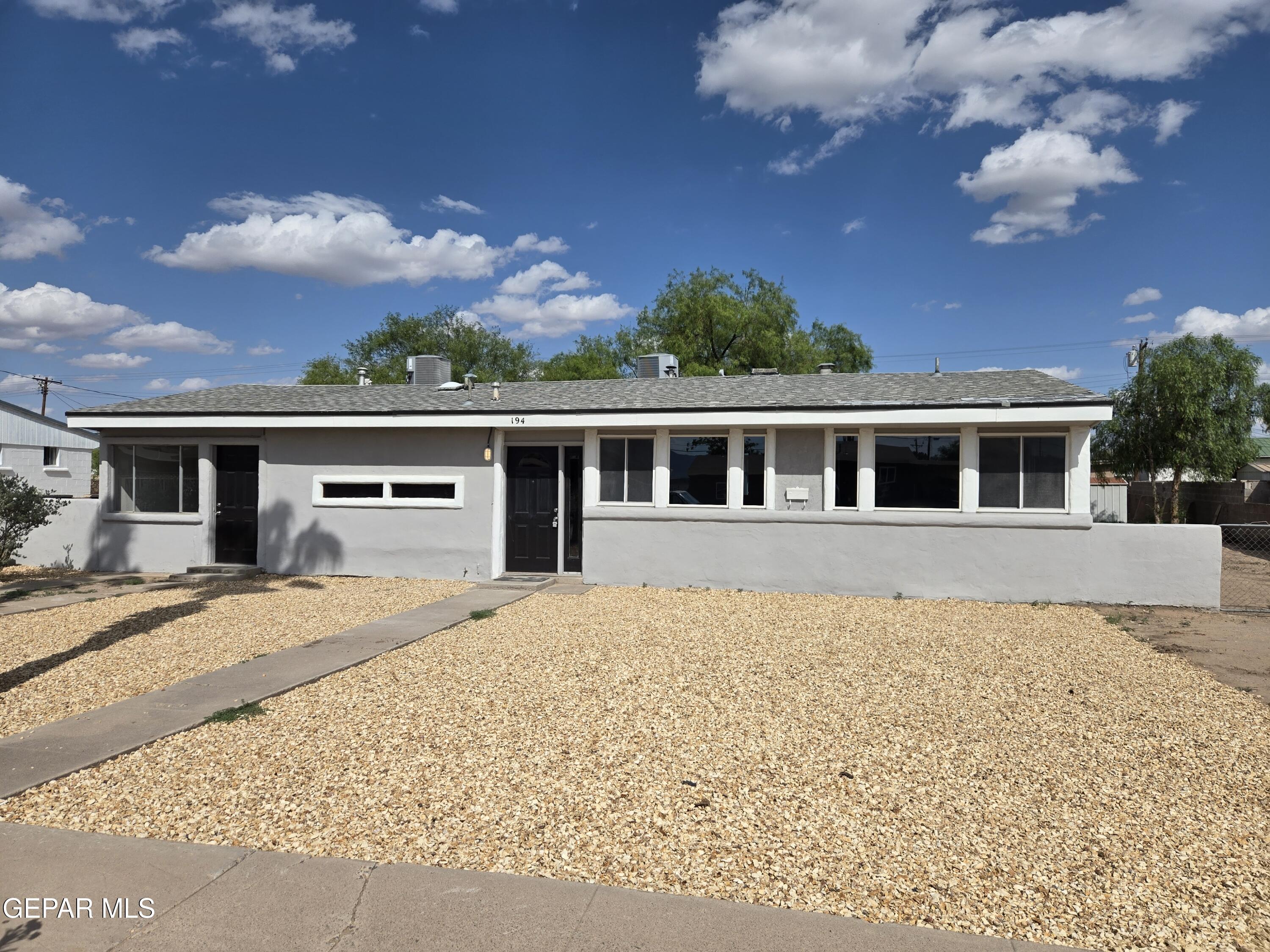 194 BEN SWAIN Drive, El Paso, TX 79915