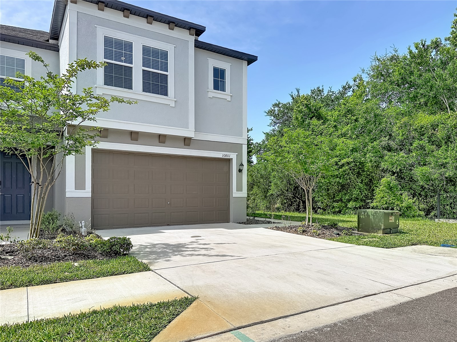 10801 FORT WHITE COURT