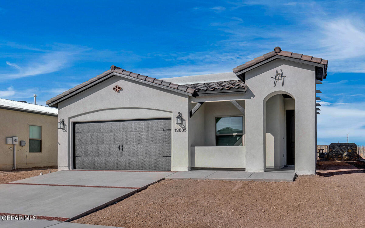 728 Cedarwood Avenue, El Paso, TX 79928