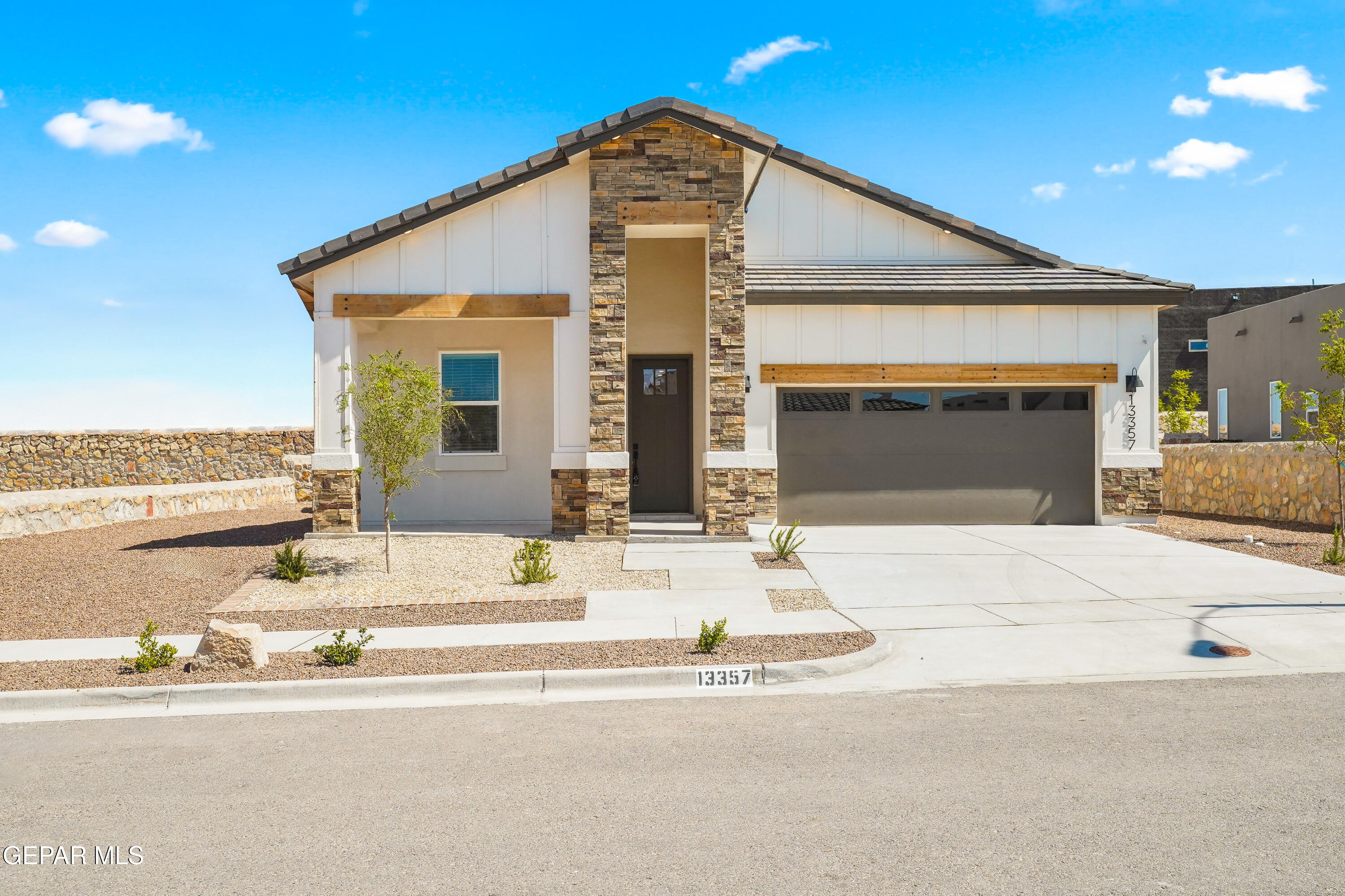 13357 Emerald Glass Drive, Horizon City, TX 79928