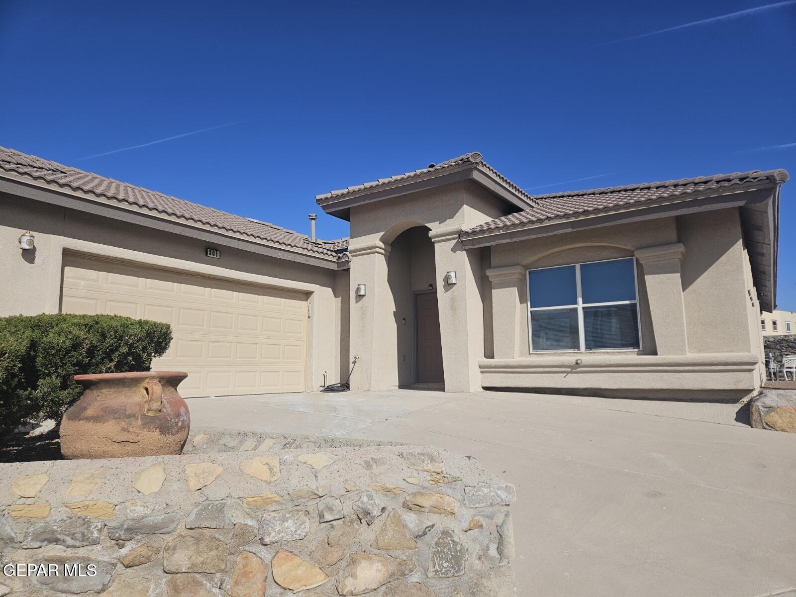 301 RESLER RIDGE Drive, El Paso, TX 79912