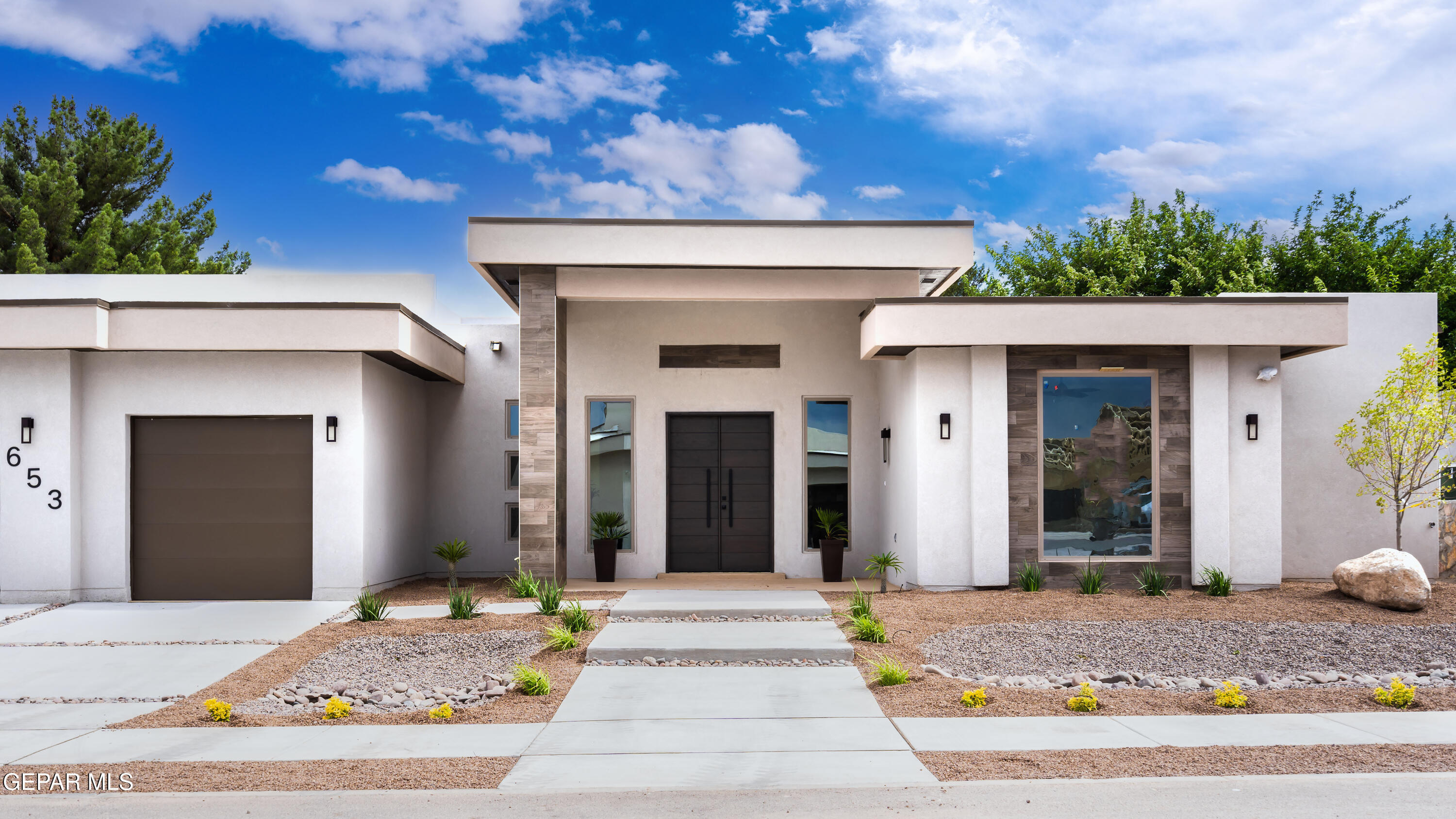 653 BIR Circle, El Paso, TX 79932