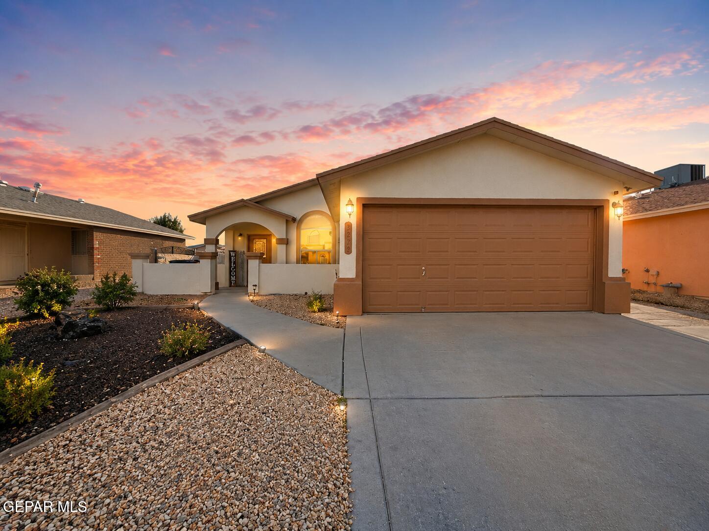 3273 GARDEN POINT Drive, El Paso, TX 79938