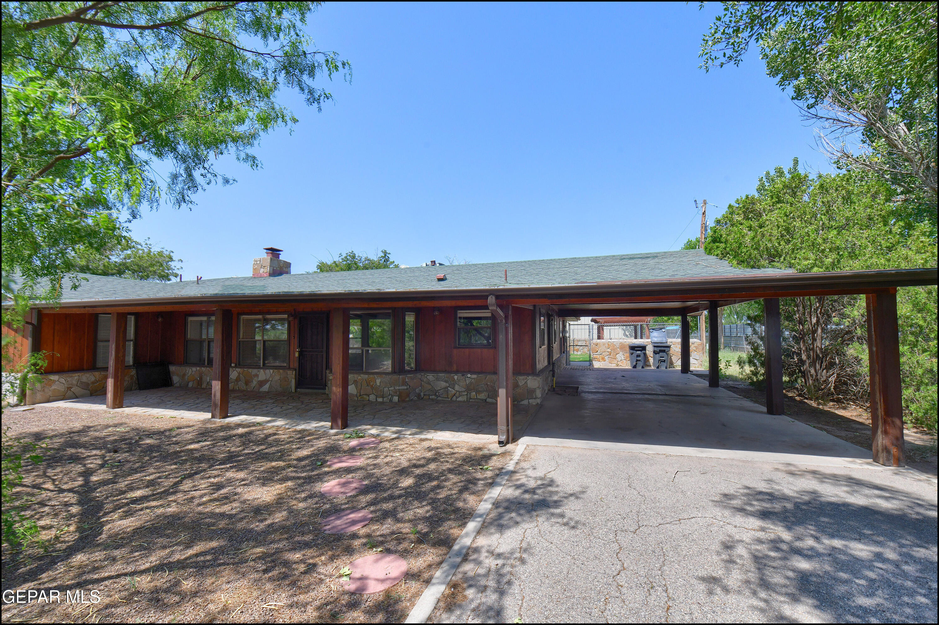 6525 UPPER VALLEY Road, El Paso, TX 79932