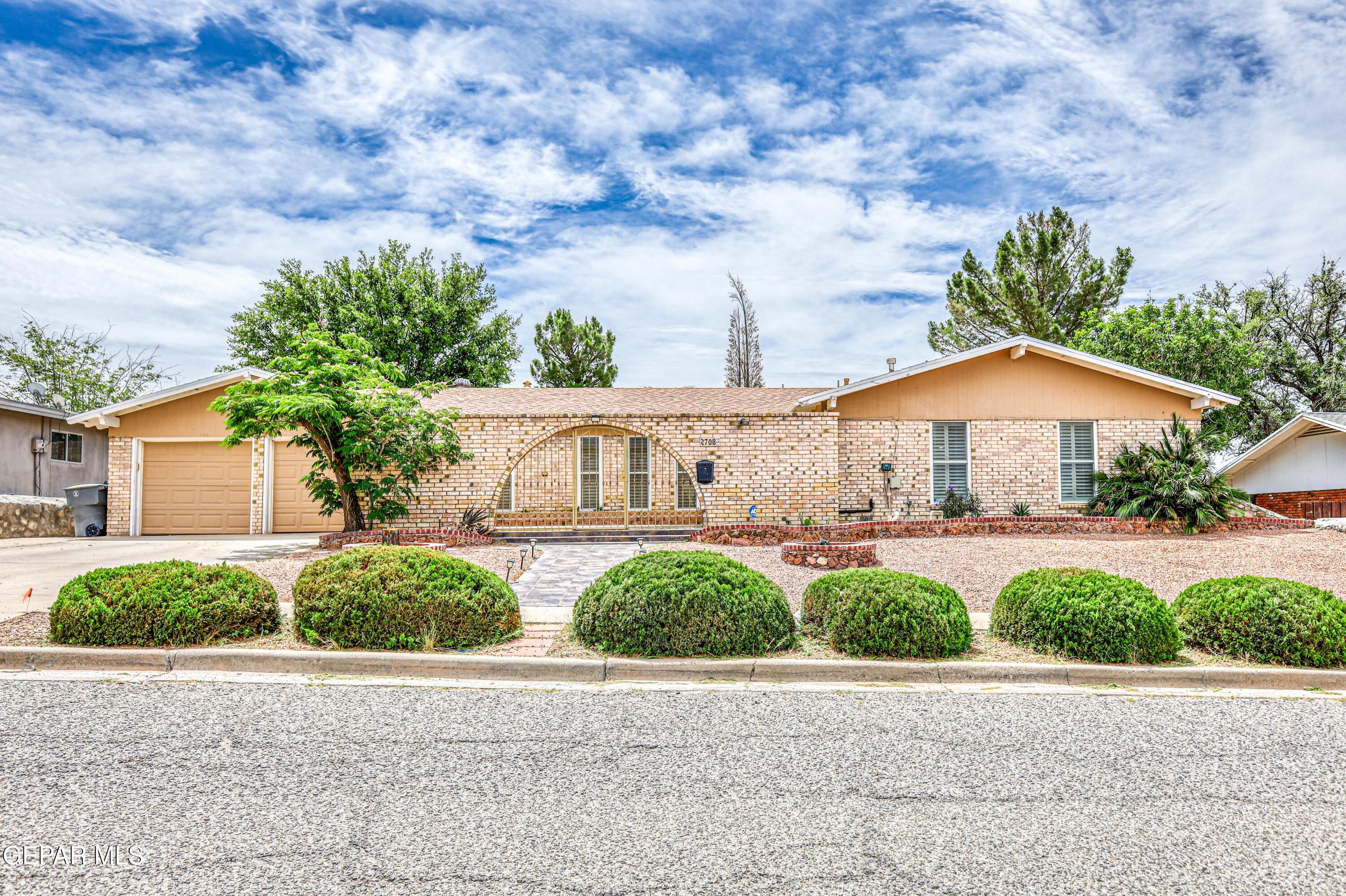 708 SOMERSET Drive, El Paso, TX 79912