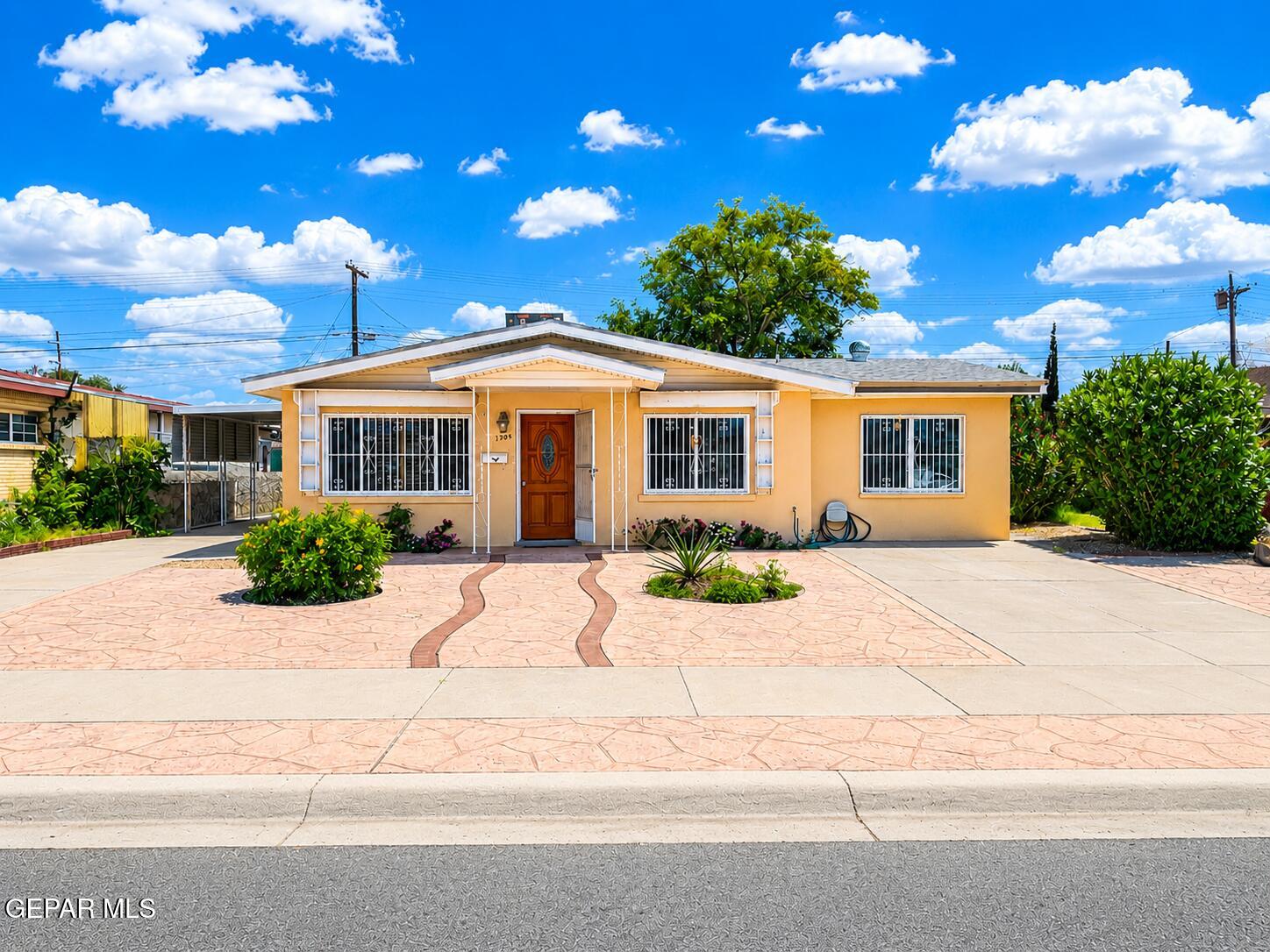 7304 PARKLAND Drive, El Paso, TX 79925