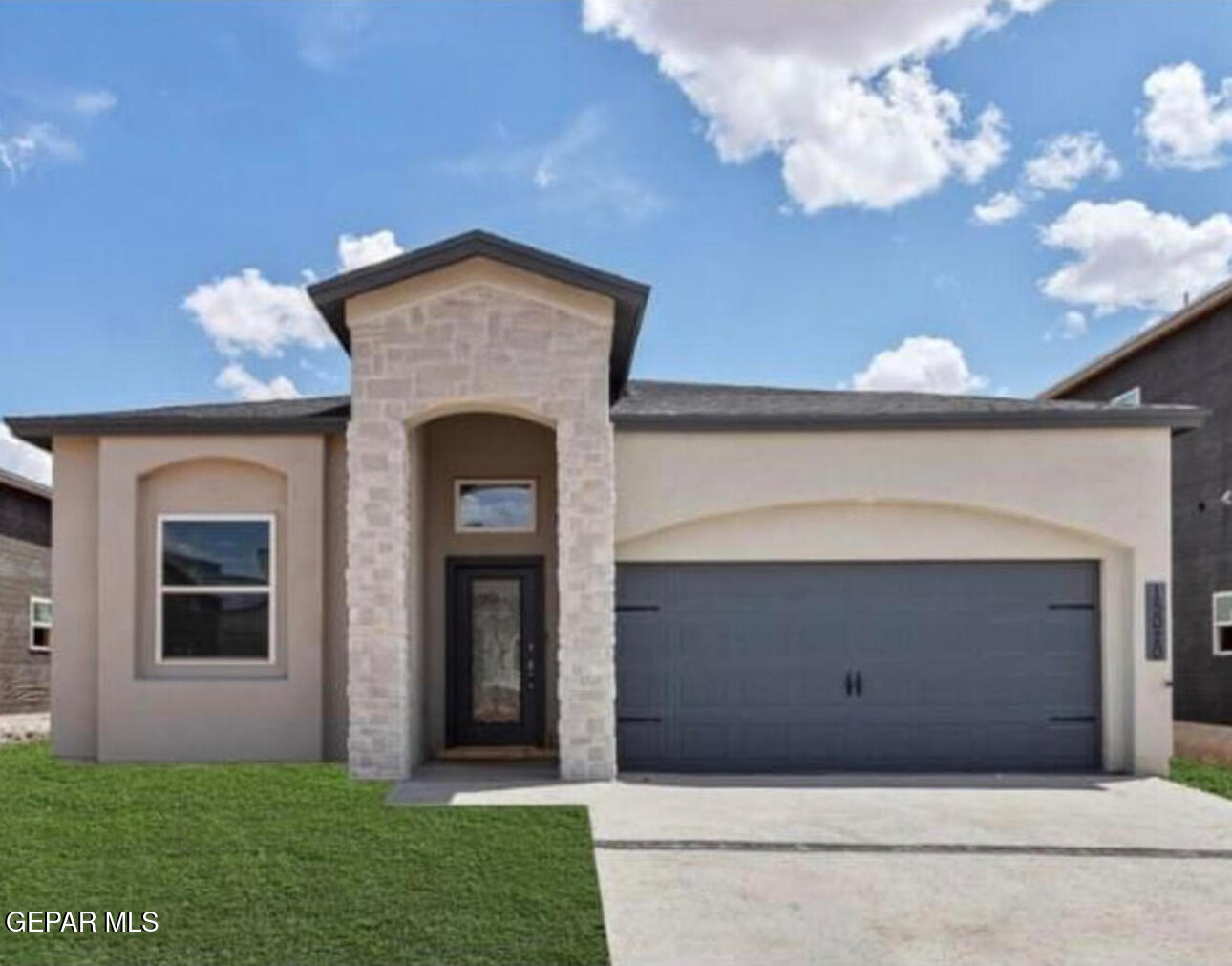 120 Peregrino Trail, Sunland Park, NM 88008