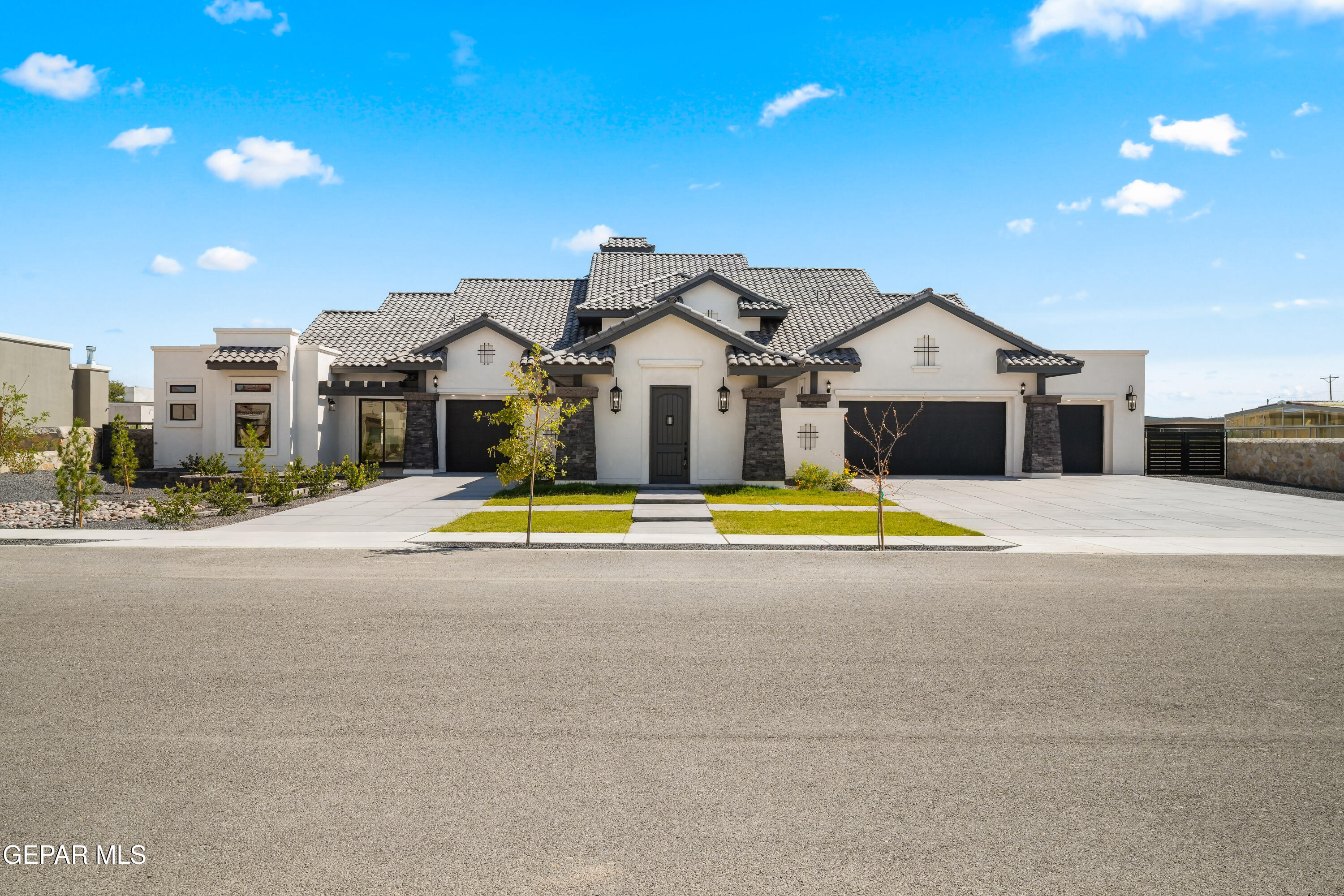 410 Del Rio View Drive, El Paso, TX 79932