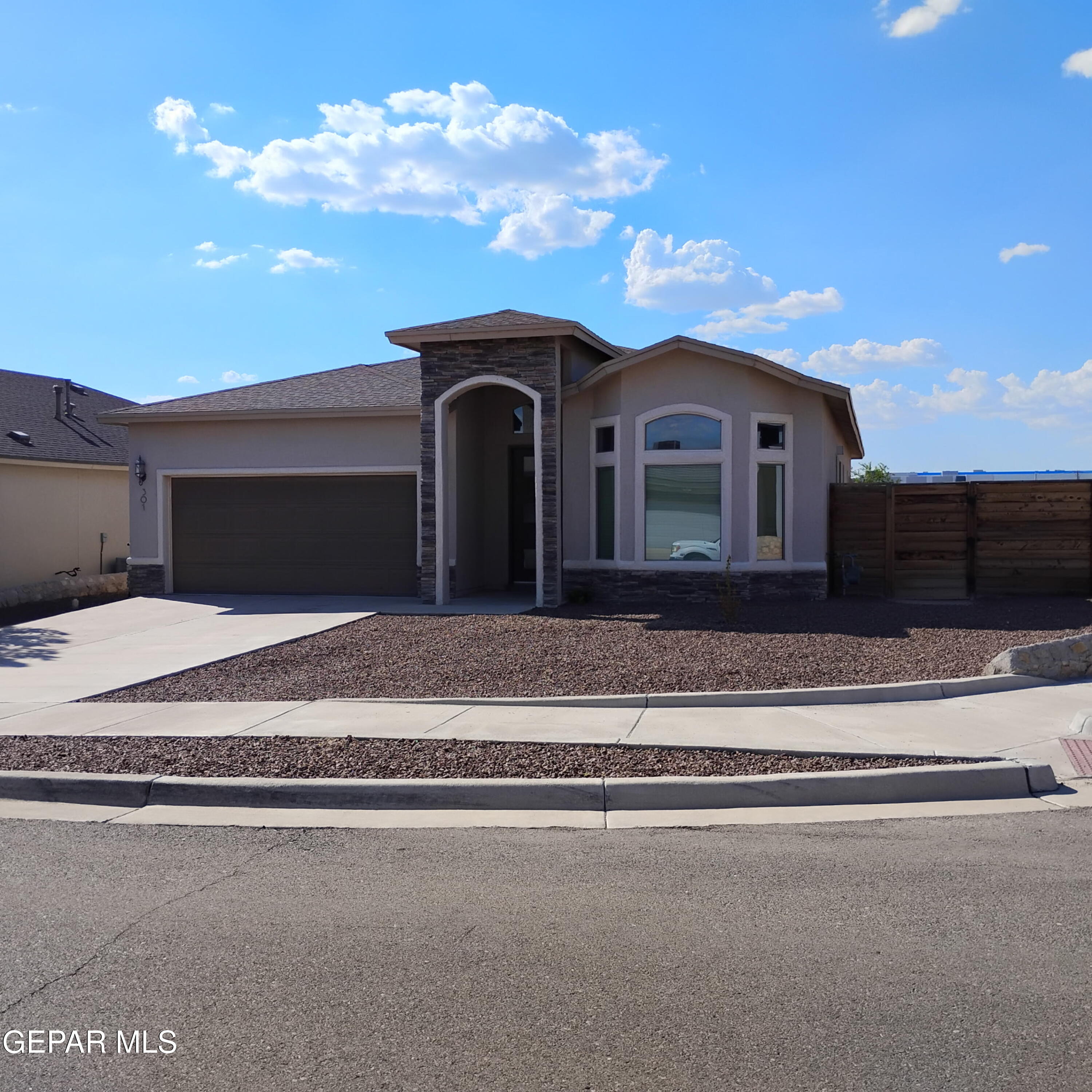 301 S MANZANITA Drive, El Paso, TX 79928