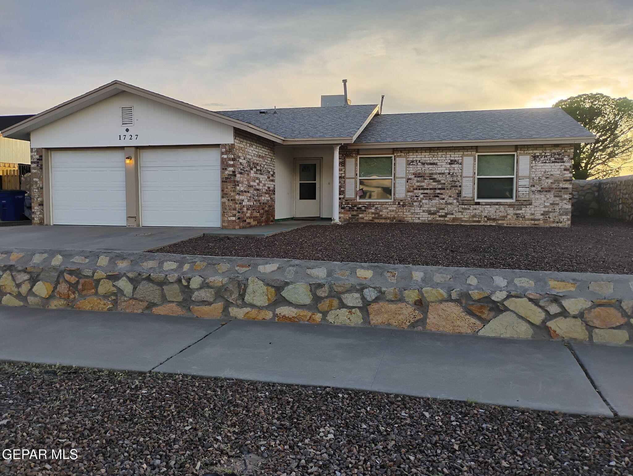 1727 Ron Cerrudo Street, El Paso, TX 79936