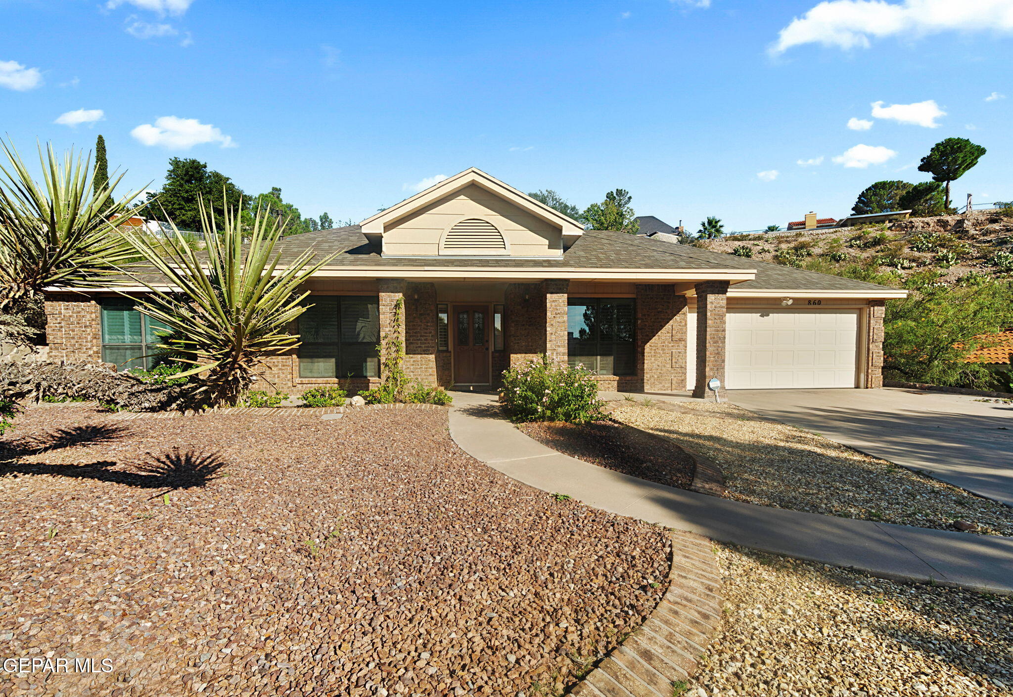 860 HEMPSTEAD Drive, El Paso, TX 79912