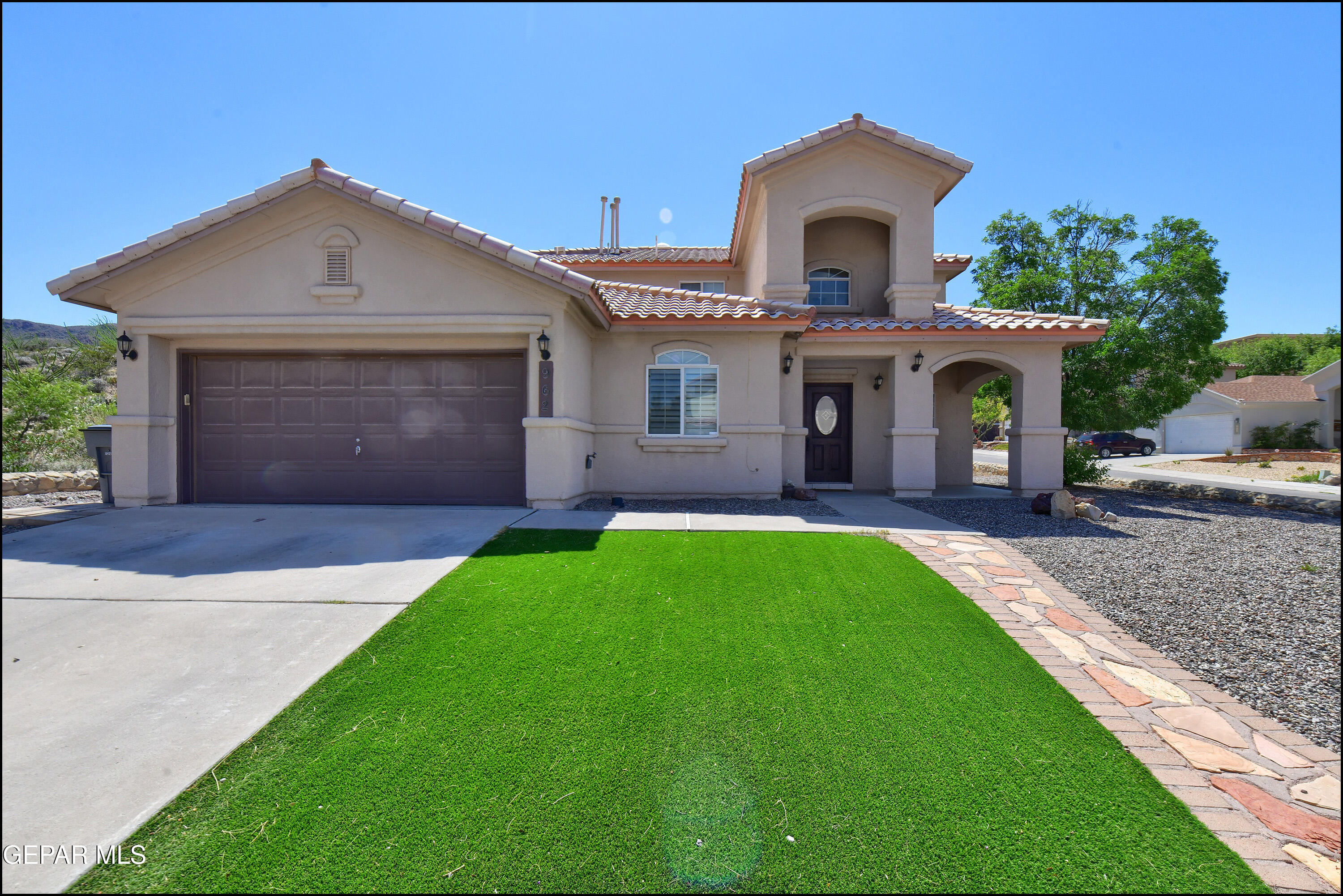 962 VIA DESCANSO Drive, El Paso, TX 79912