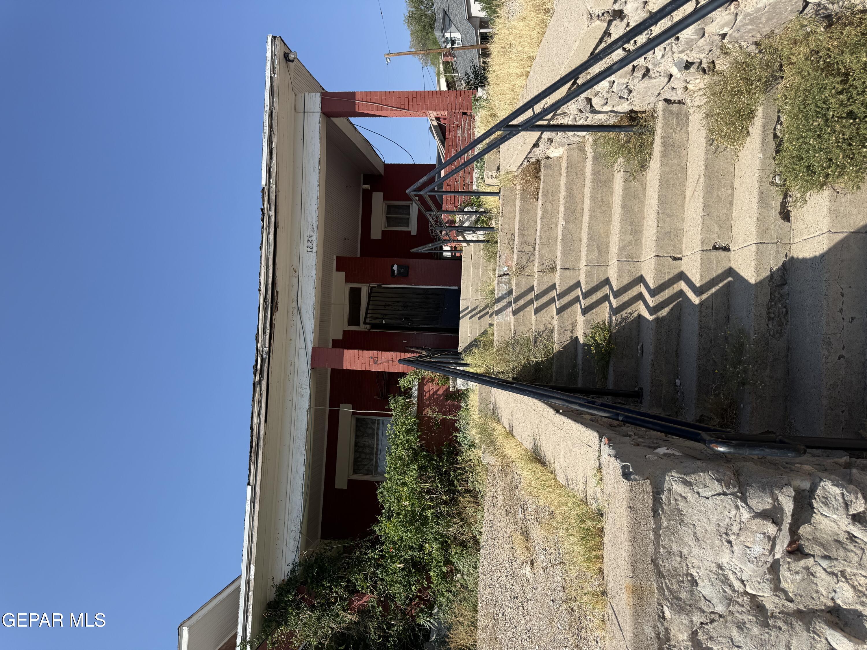 1824 E CLIFF Drive, El Paso, TX 79902