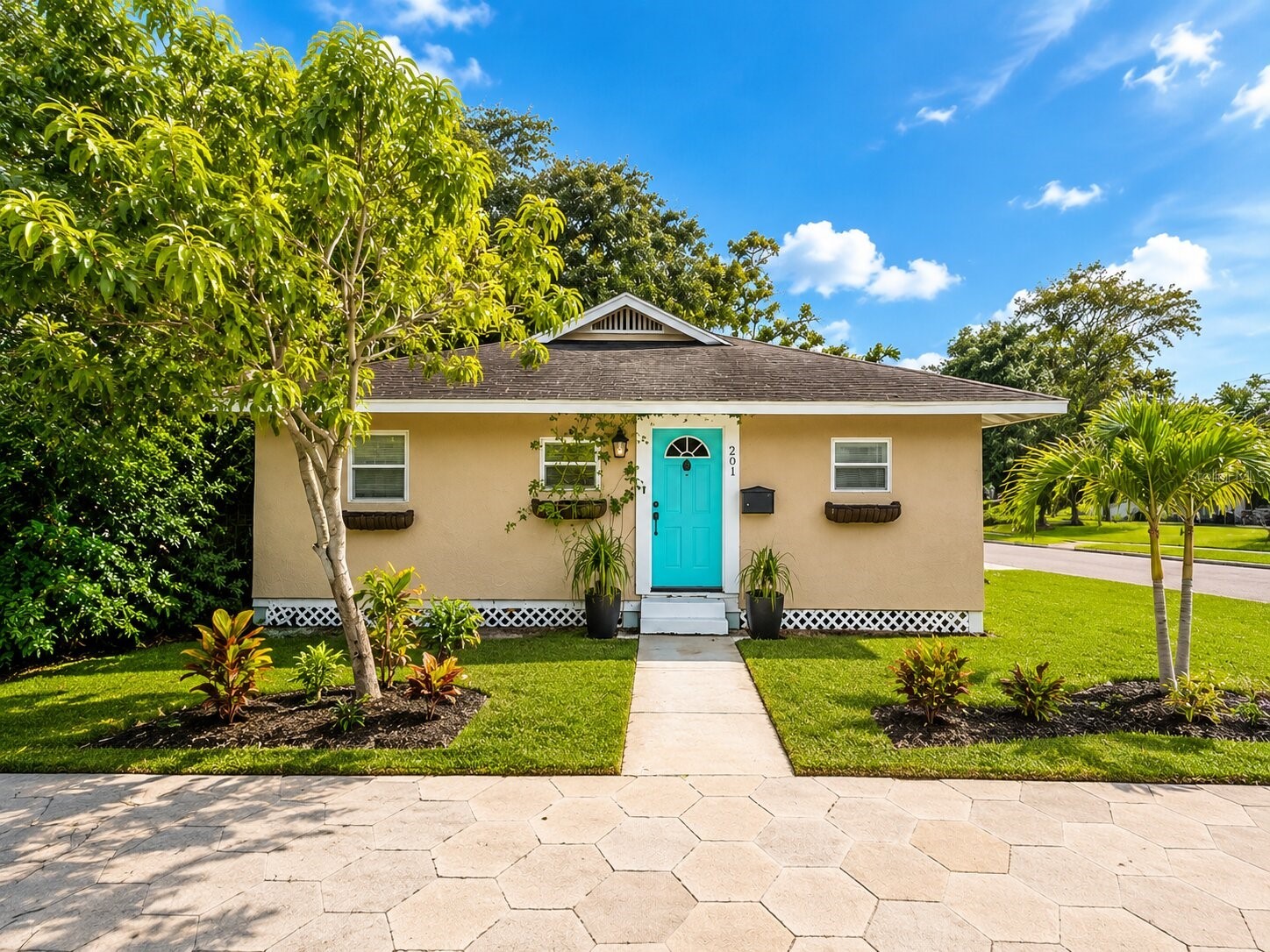 201 35TH STREET S