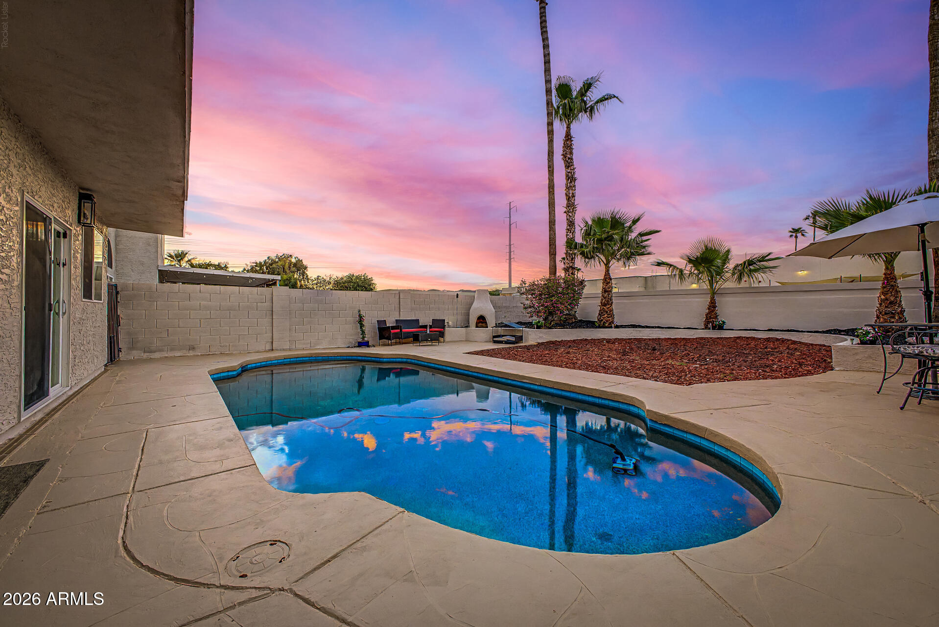 4064 E Woodland Drive, Phoenix, AZ 85048
