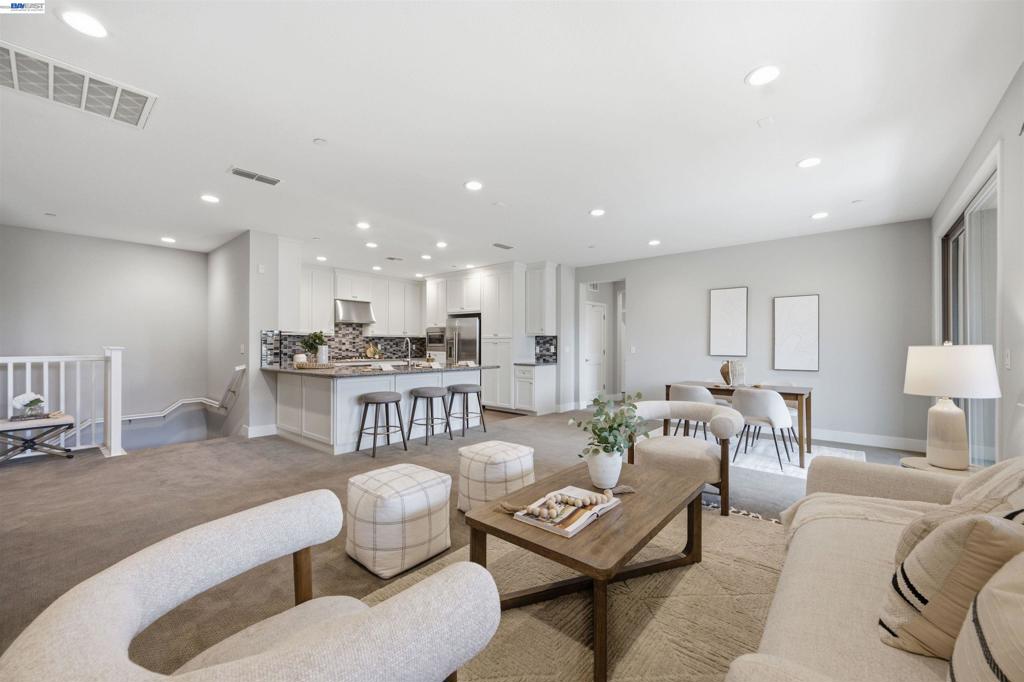 681 Sandalwood Drive 4