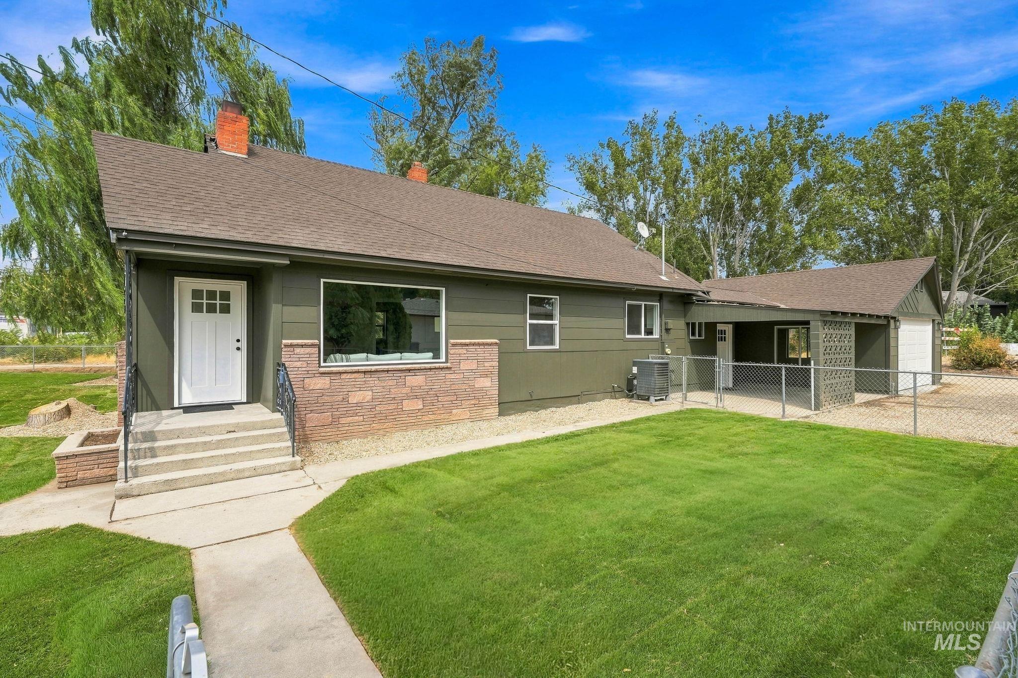 1004 South Holly Street, Nampa ID 83687