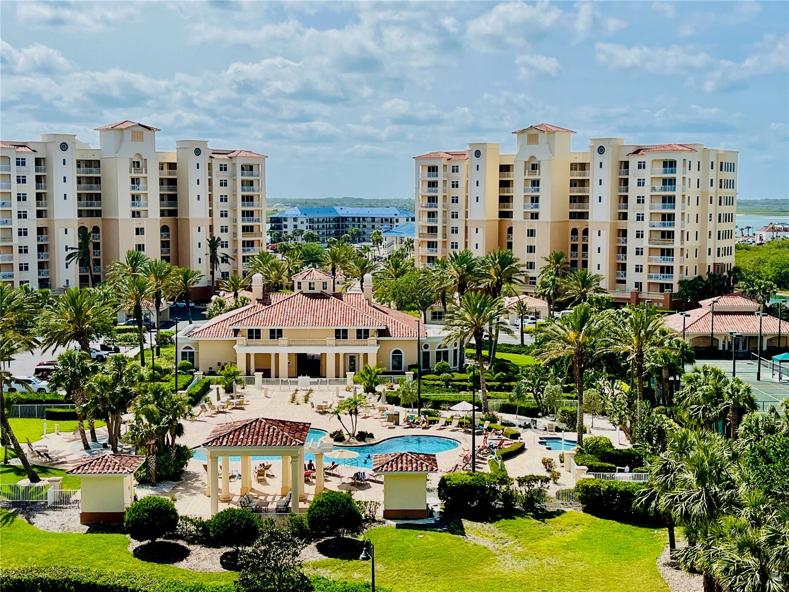 261 MINORCA BEACH WAY 702