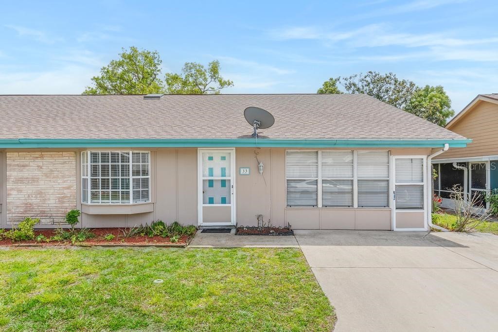 33 SANDRA CIRCLE