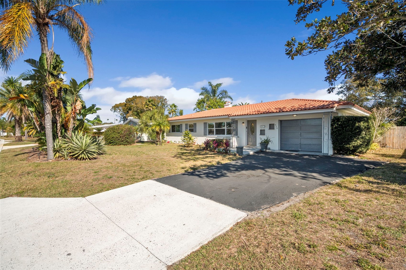 610 PALM AVENUE