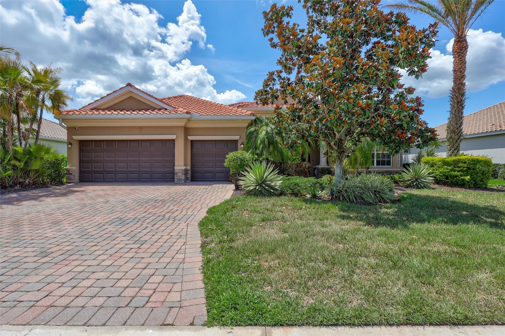 7511 HERITAGE GRAND PLACE