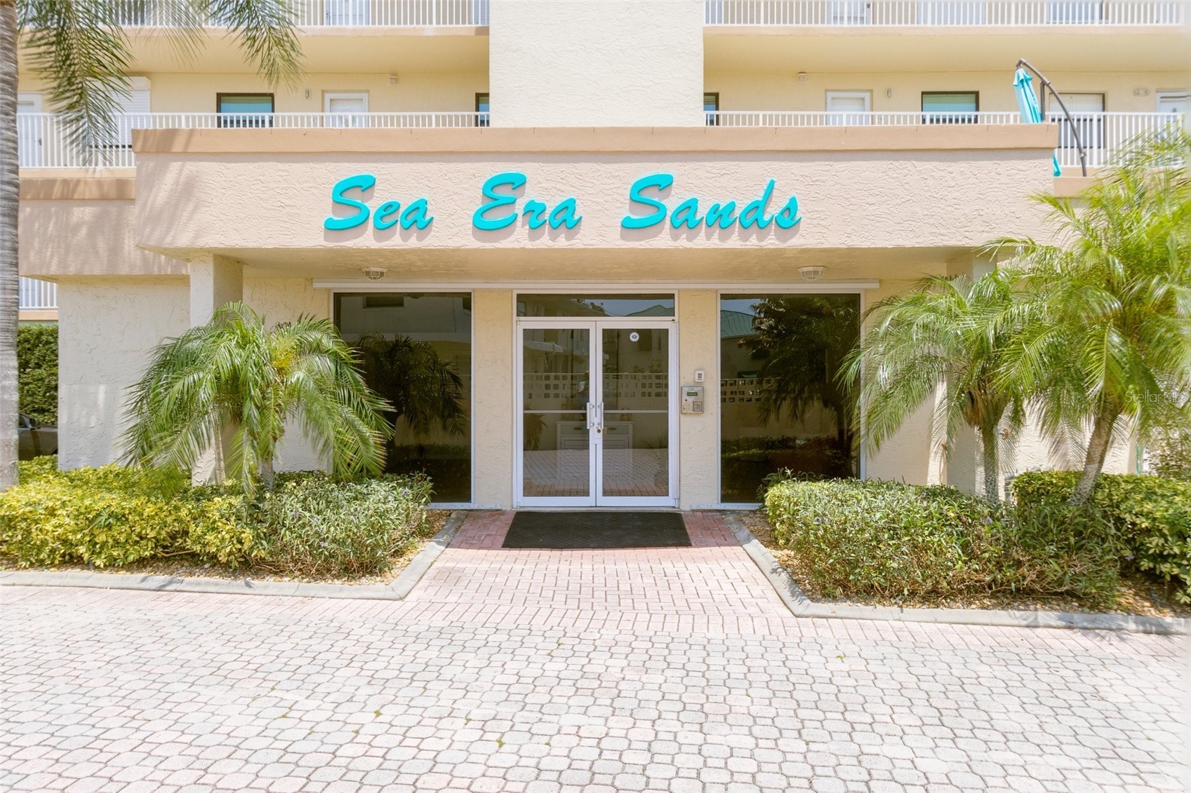 555 HARRISON AVENUE 402