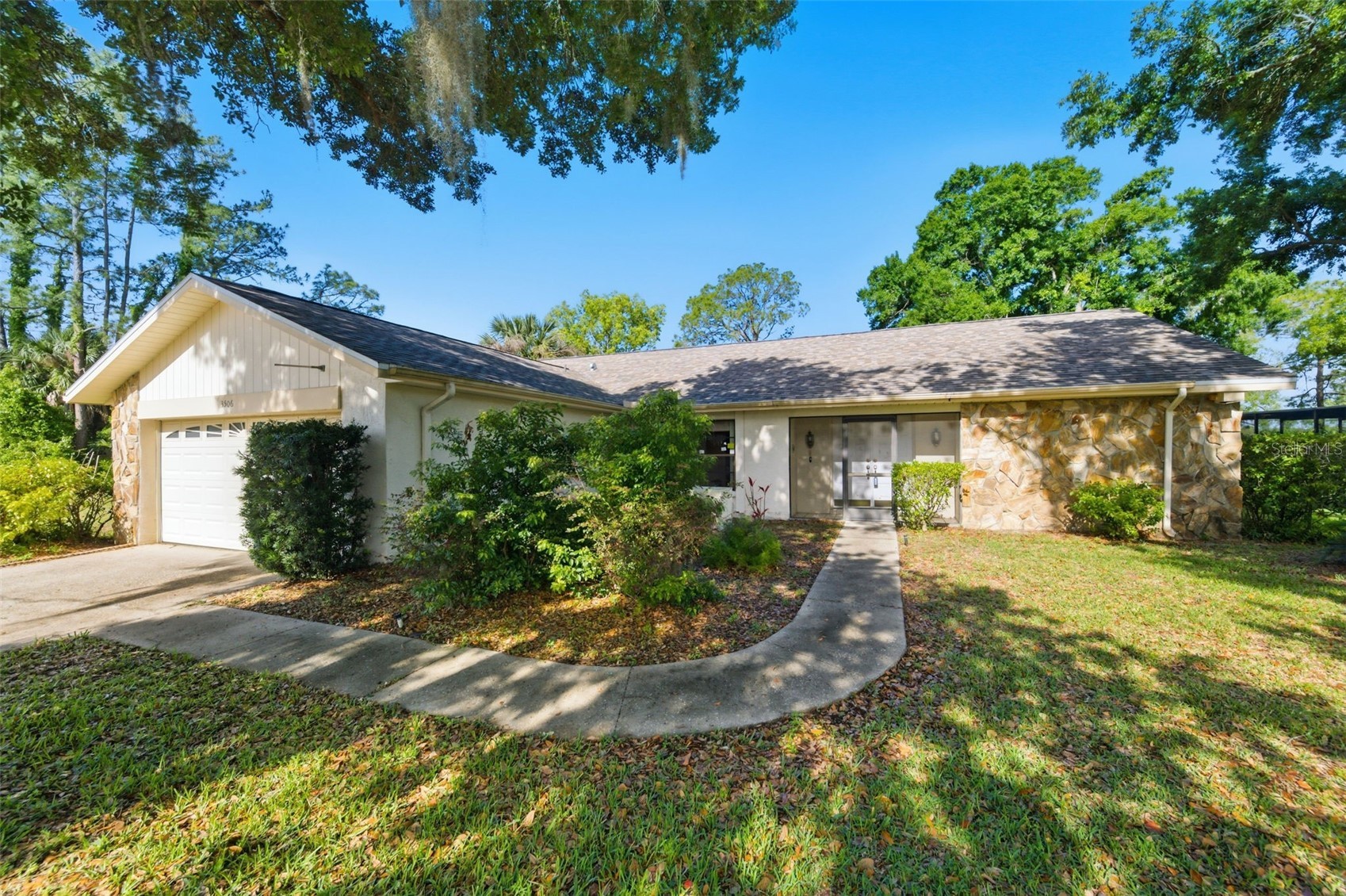 3506 FAIRWAY FOREST DRIVE