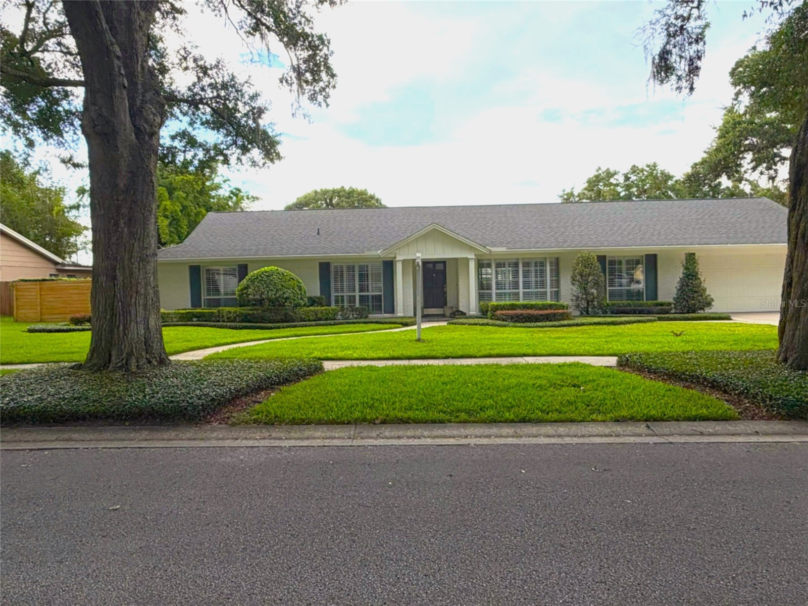 1615 KING ARTHUR CIRCLE