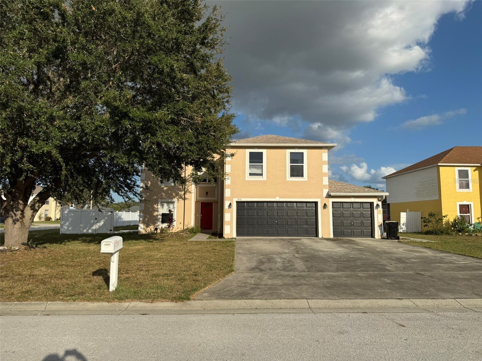 5018 STRADA DRIVE