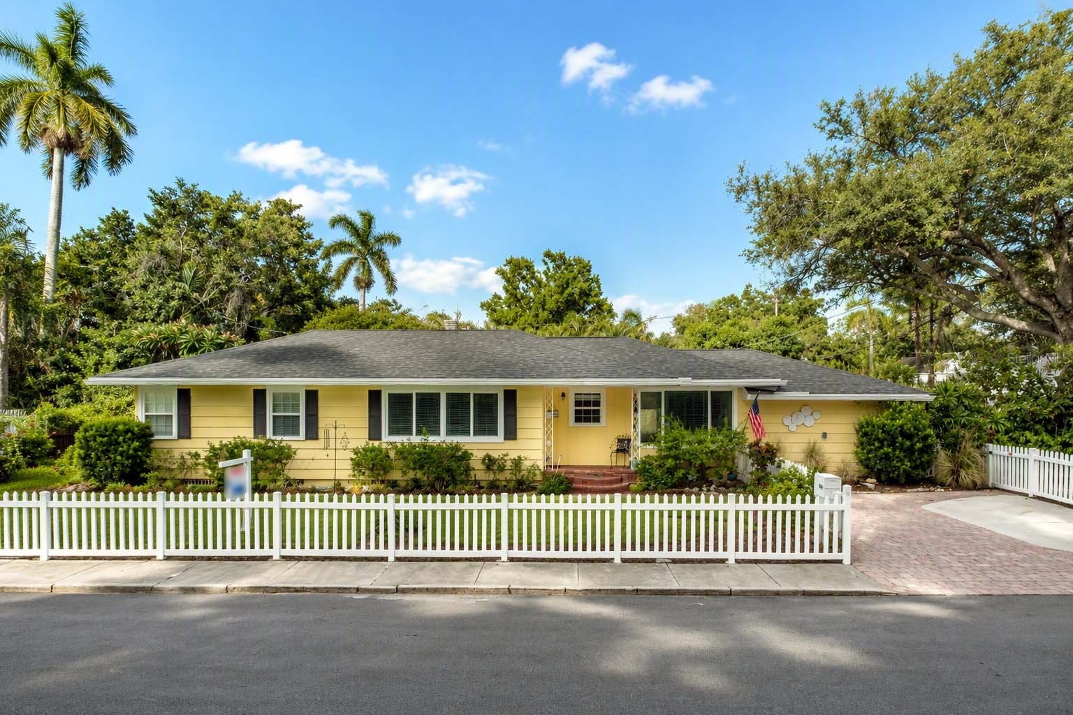 405 20TH STREET W
