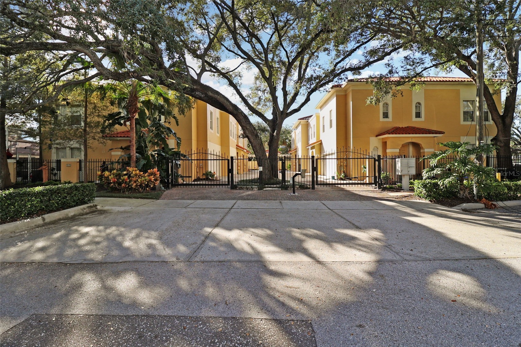 505 S TAMPANIA AVENUE 2