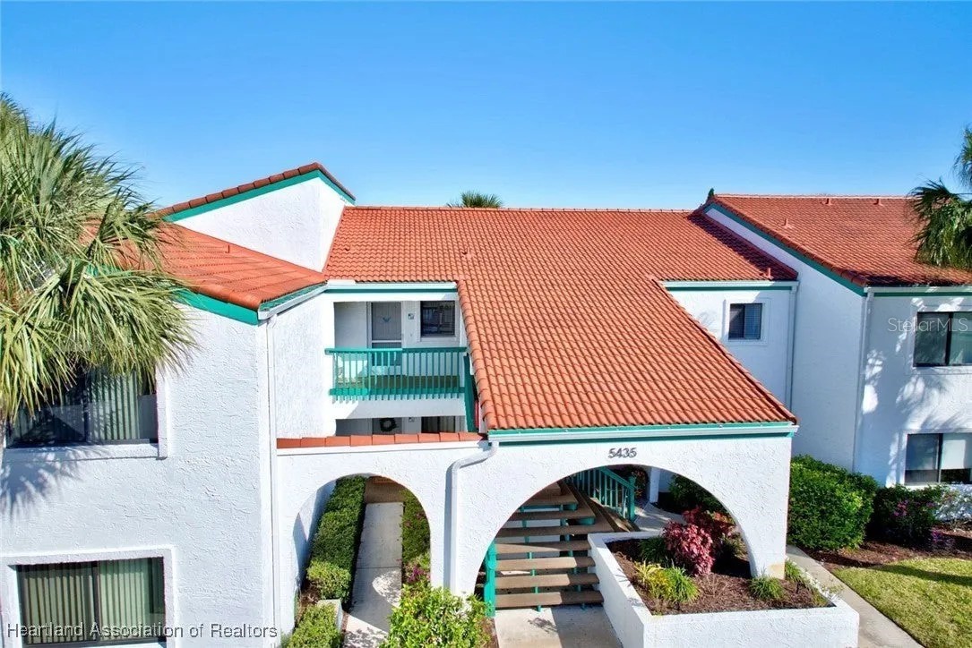 5435 CASABLANCA CIRCLE M22