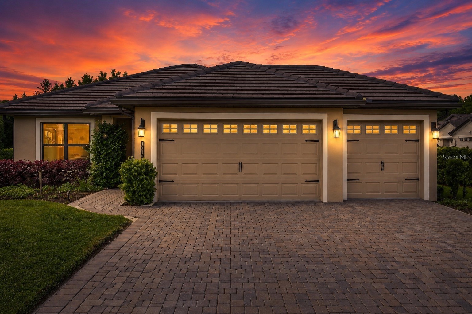 4000 JULIANA LAKE DRIVE