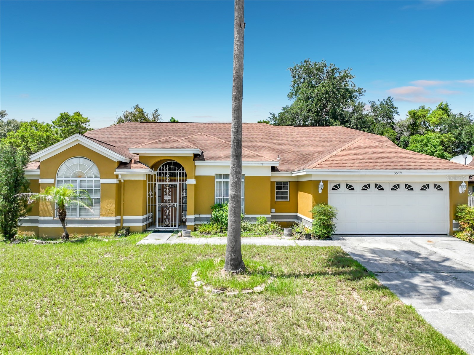 5579 RED BONE LANE