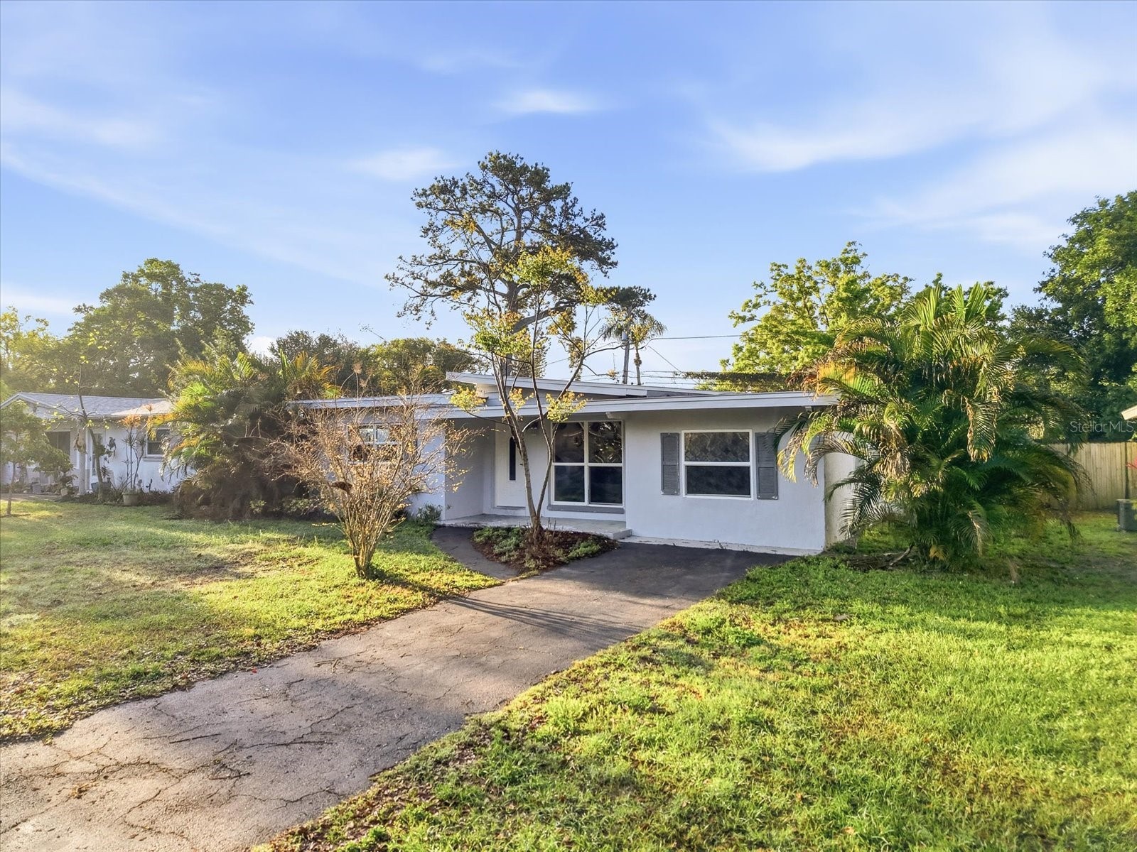 1949 PINEHURST DRIVE