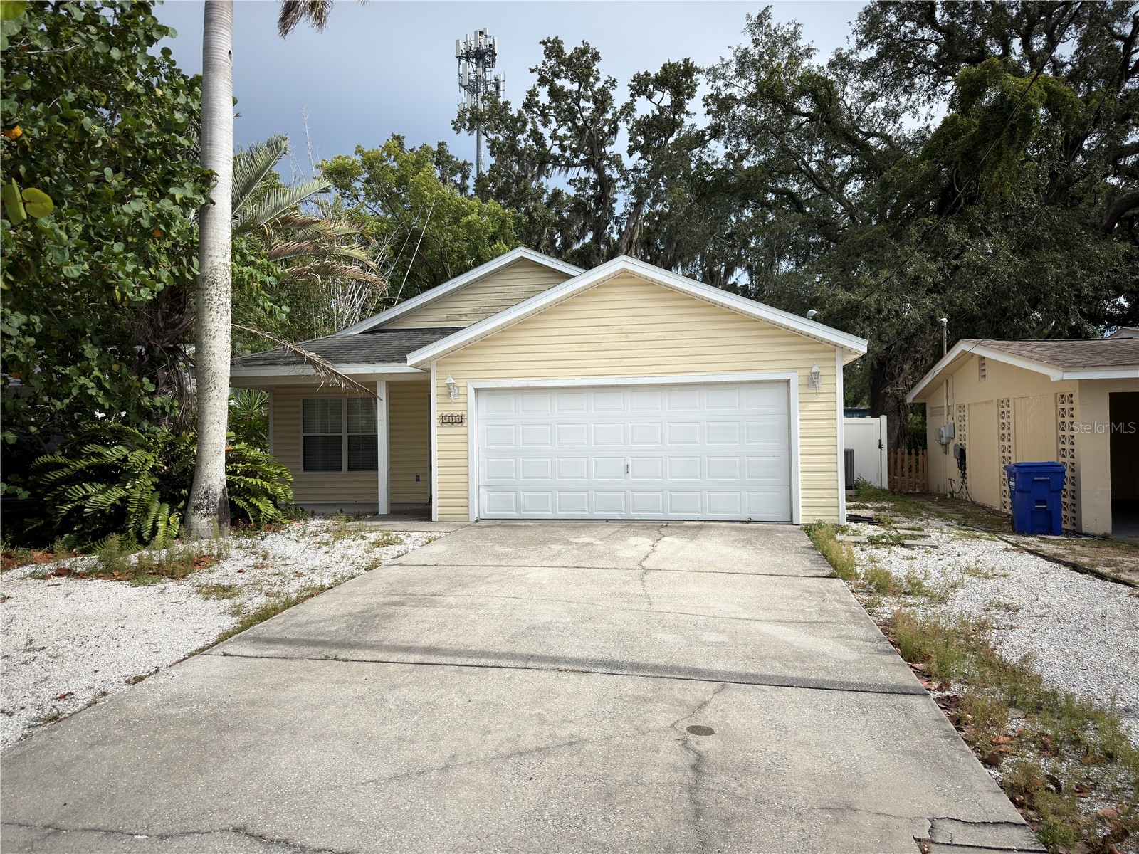 414 ULELAH AVENUE