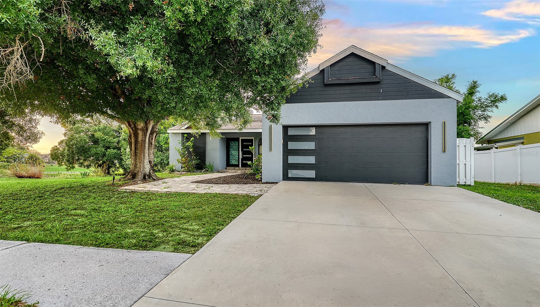 2481 S SCARLET OAK COURT
