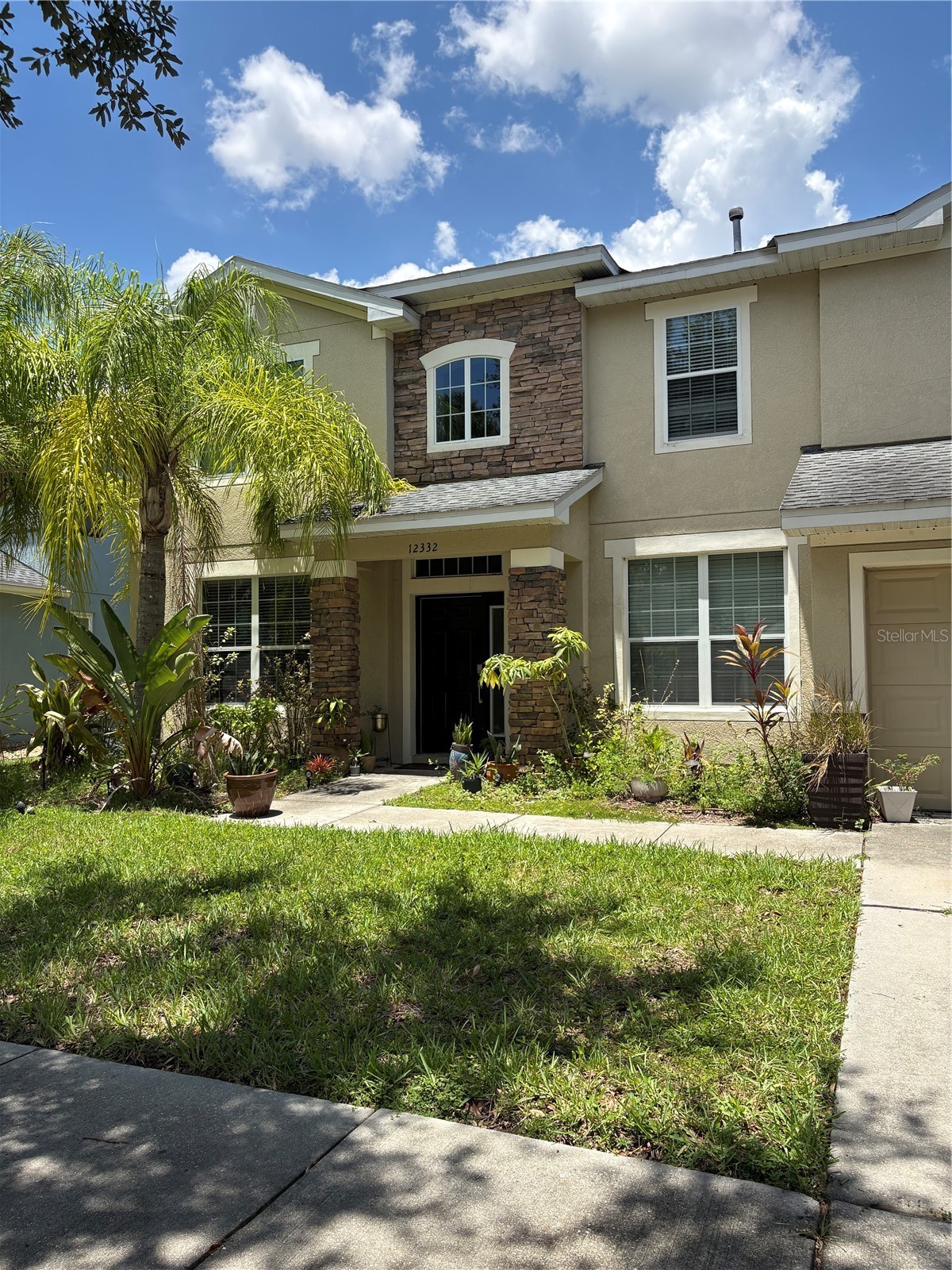 12332 BELCROFT DRIVE