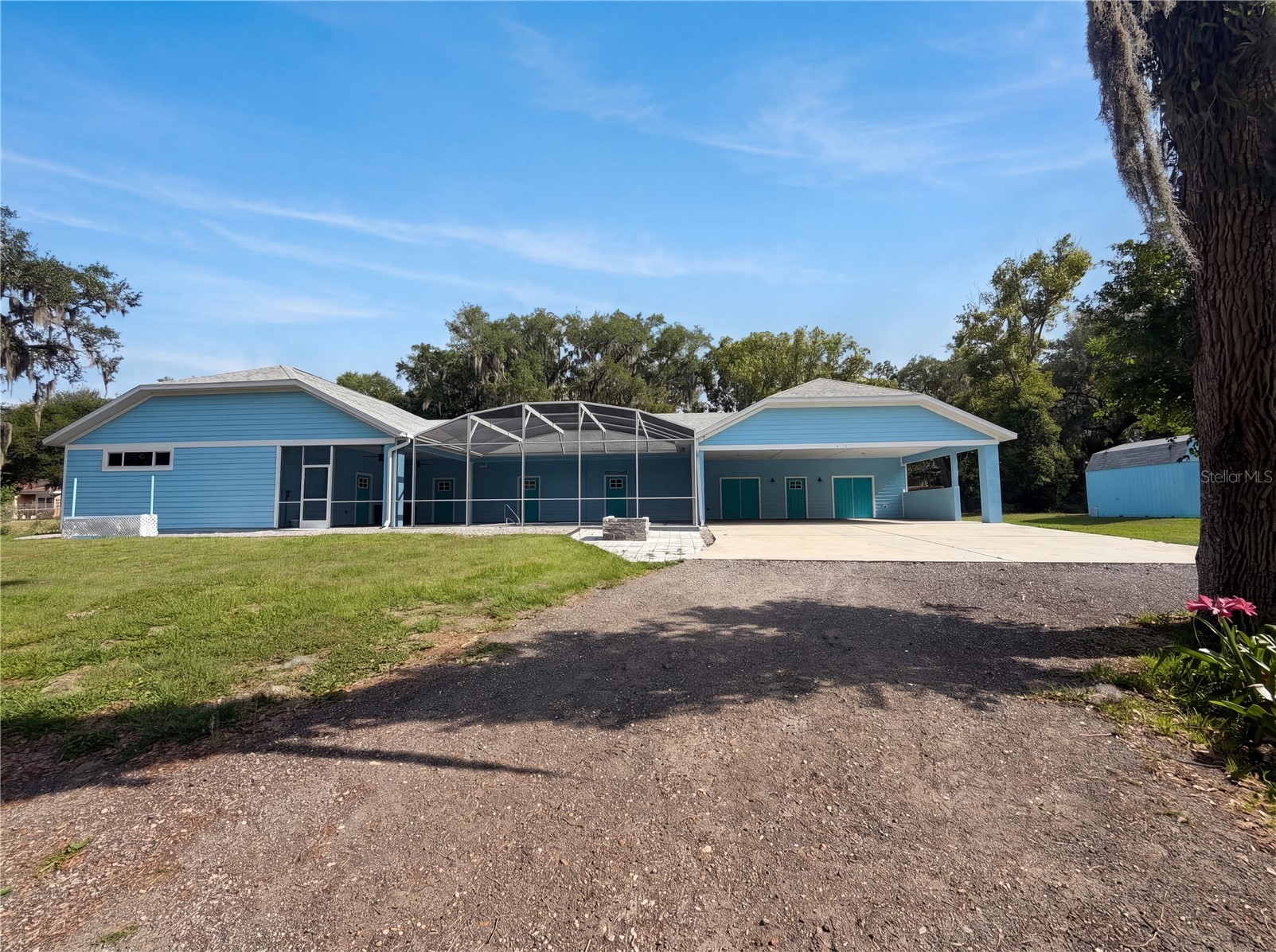 2700 WESTSIDE DRIVE