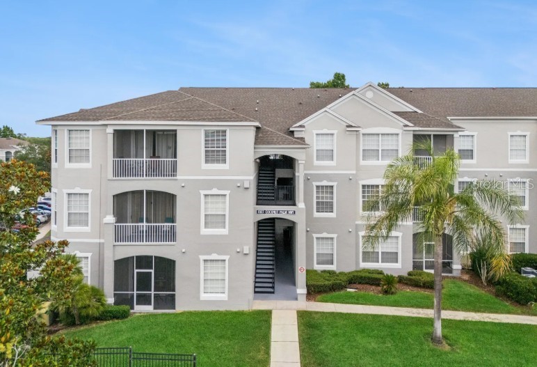 8107 COCONUT PALM WAY 201