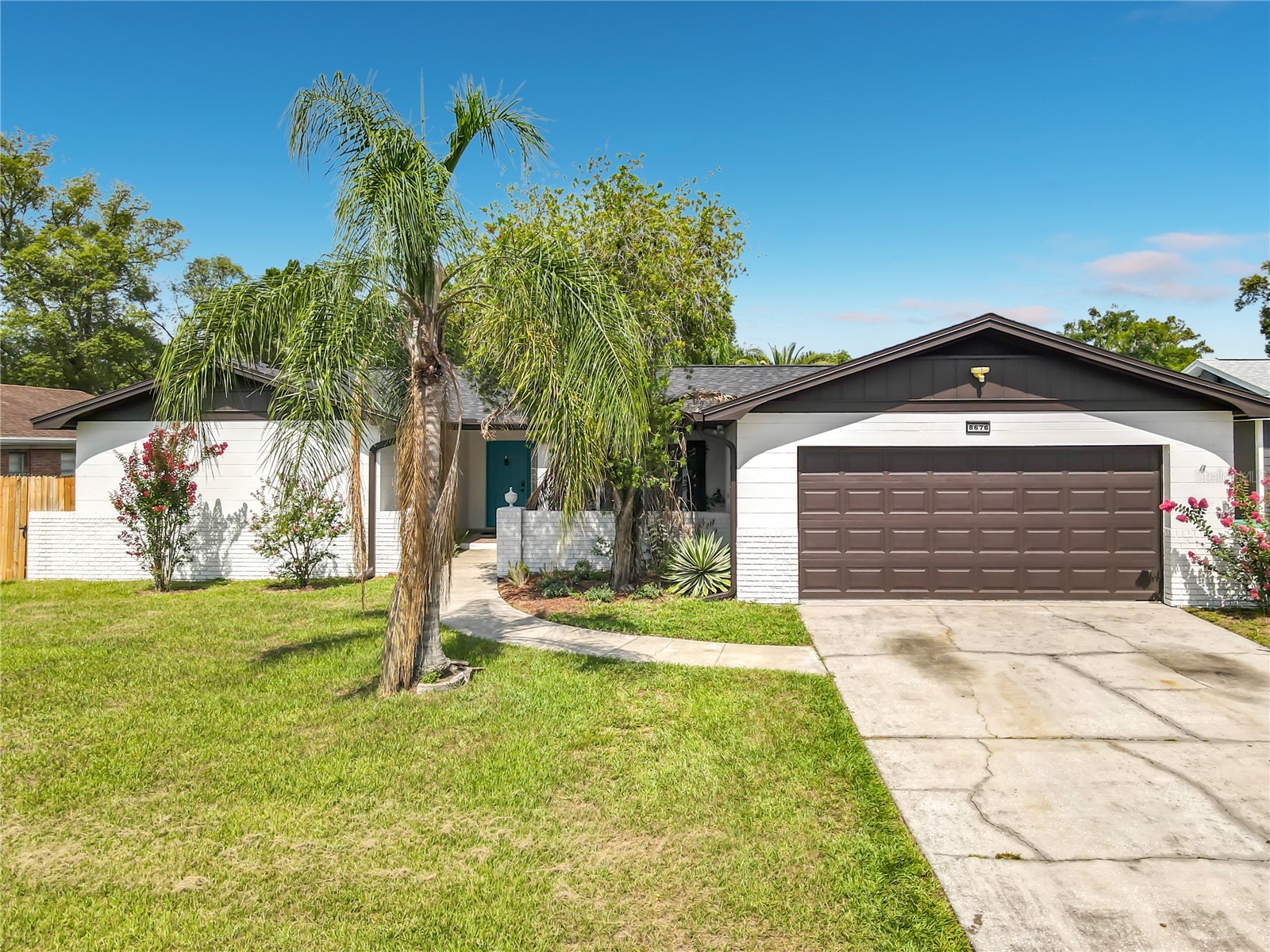8676 HILLSIDE DRIVE