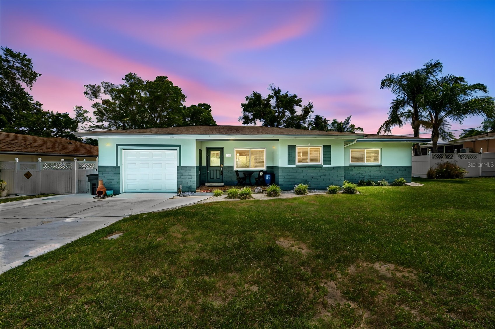 3282 HONEYSUCKLE RD