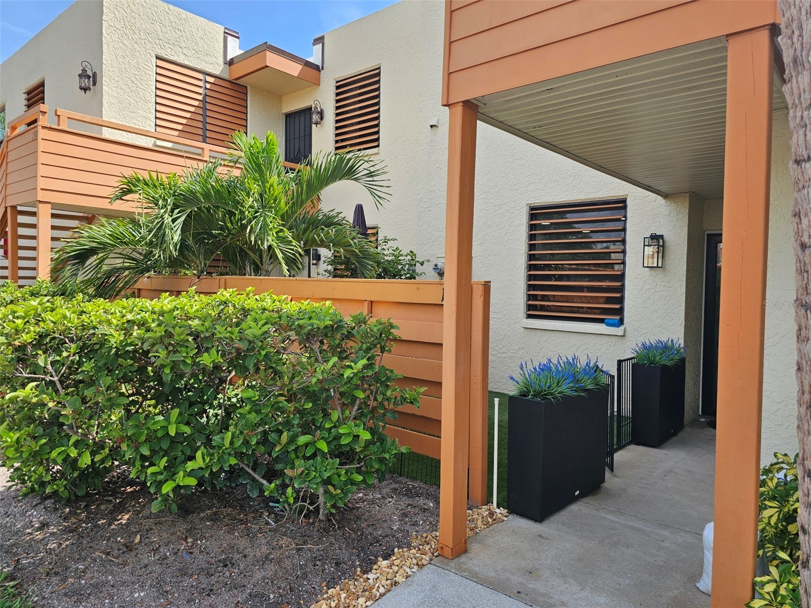 153 WILD PALM DRIVE 1610