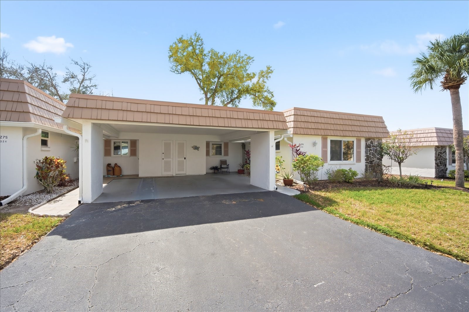 2320 AQUABLUFF PLACE V274